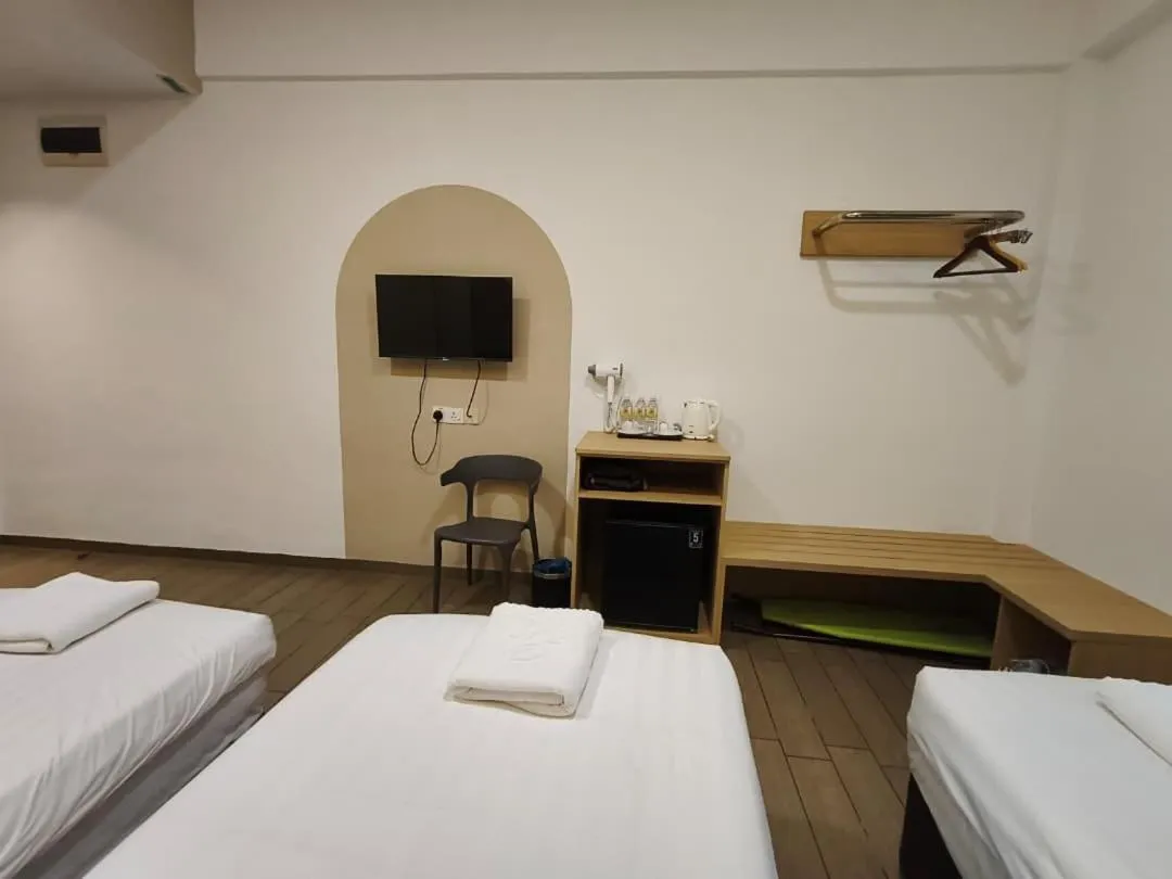 Bedroom, Bed in Hotel Golden View Nilai