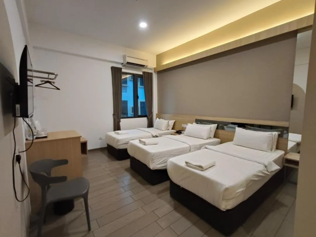 Bedroom, Bed in Hotel Golden View Nilai