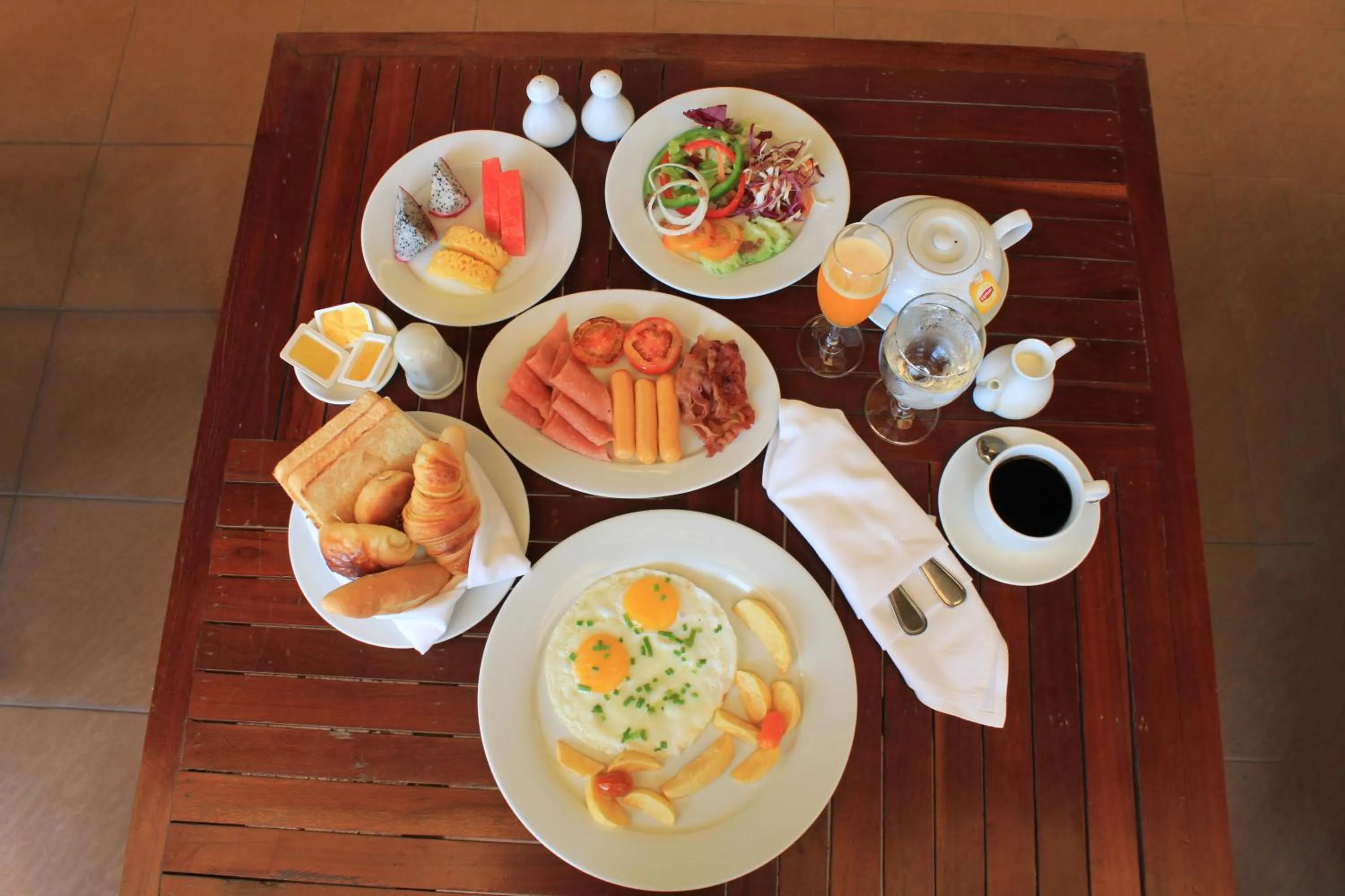 Buffet breakfast in Cheathata CTS Hotel Siem Reap