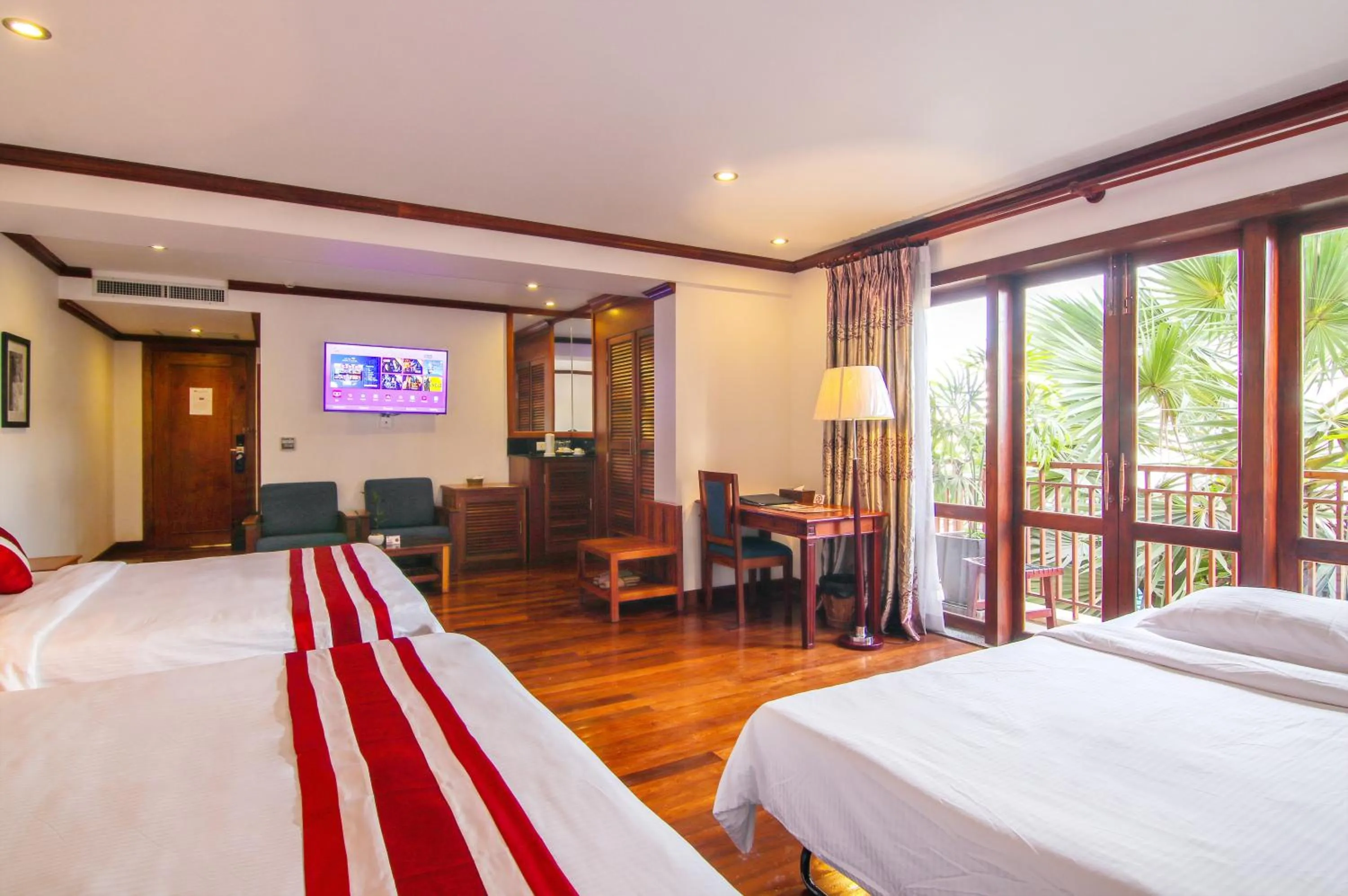 City view, Bed in Cheathata CTS Hotel Siem Reap