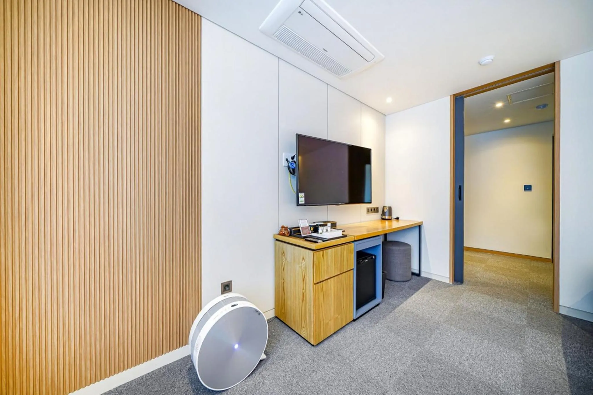 TV and multimedia in Haeundae The Van Hotel