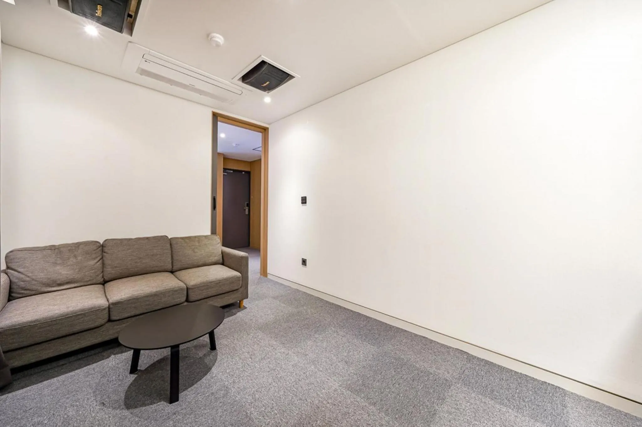 Seating area in Haeundae The Van Hotel