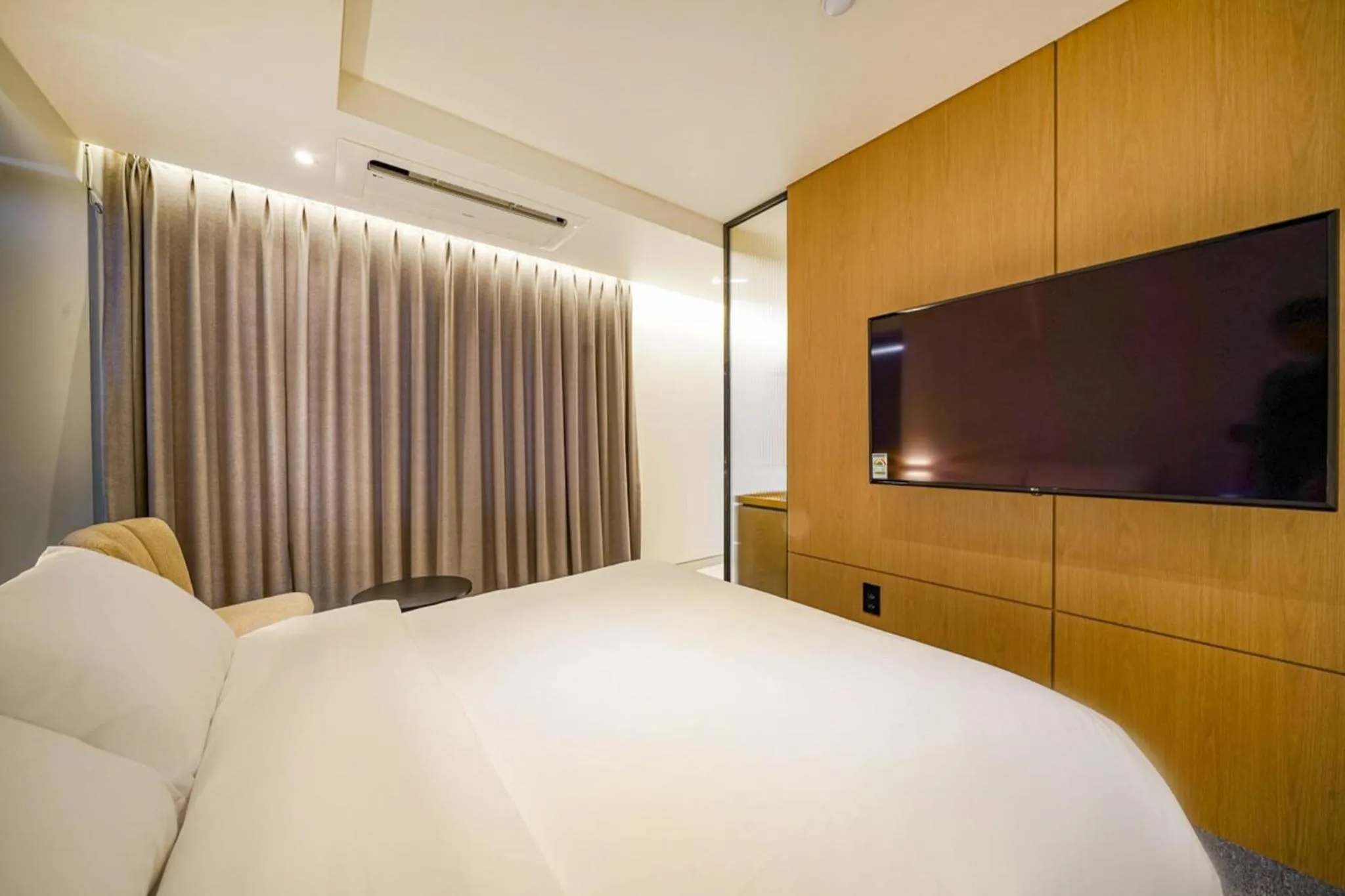 Bedroom, Bed in Haeundae The Van Hotel