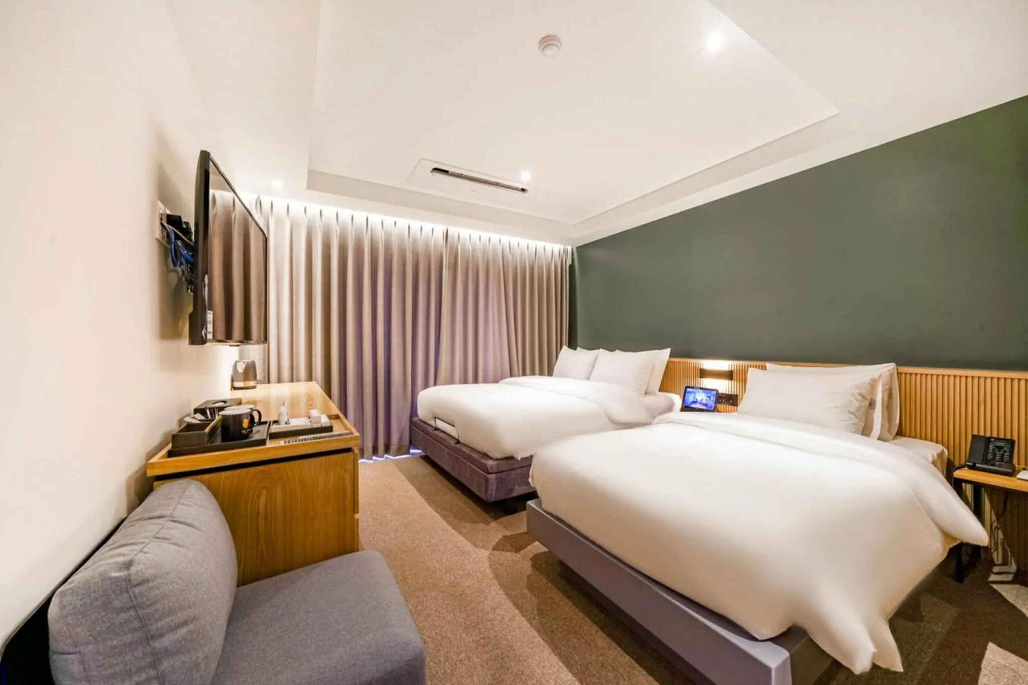 Bedroom, Bed in Haeundae The Van Hotel