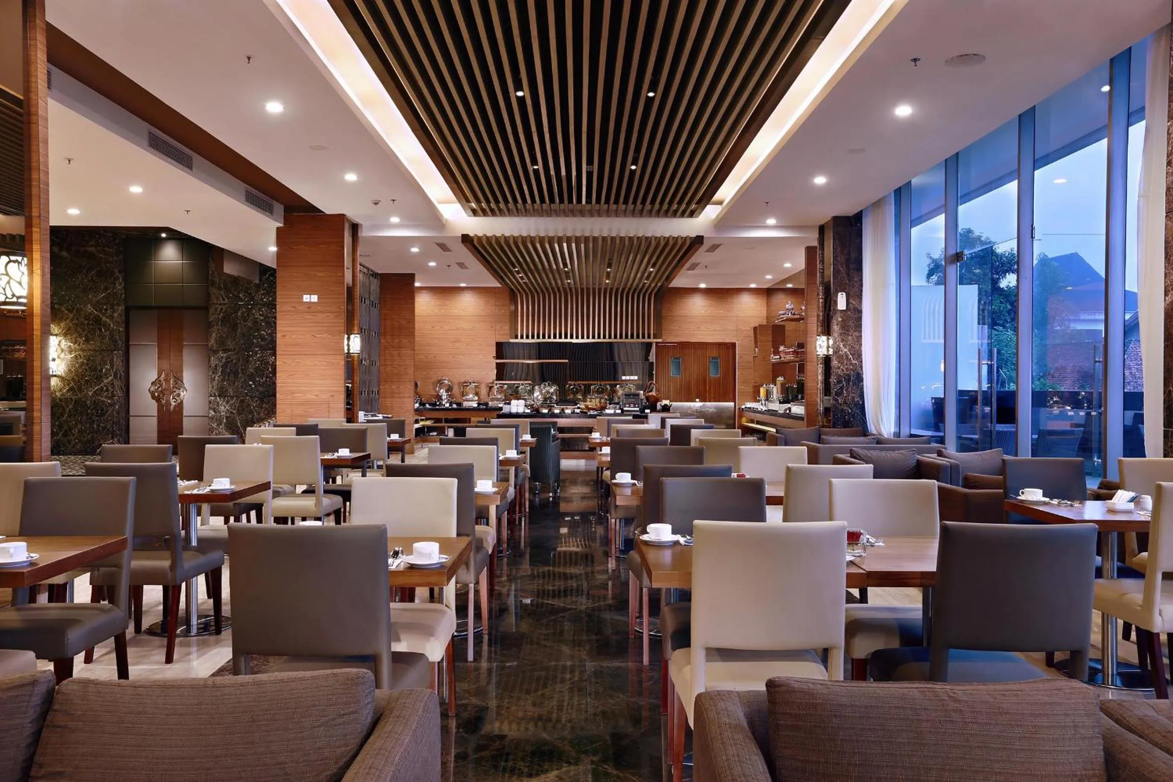 Restaurant/places to eat in Harper Malioboro Yogyakarta by ASTON