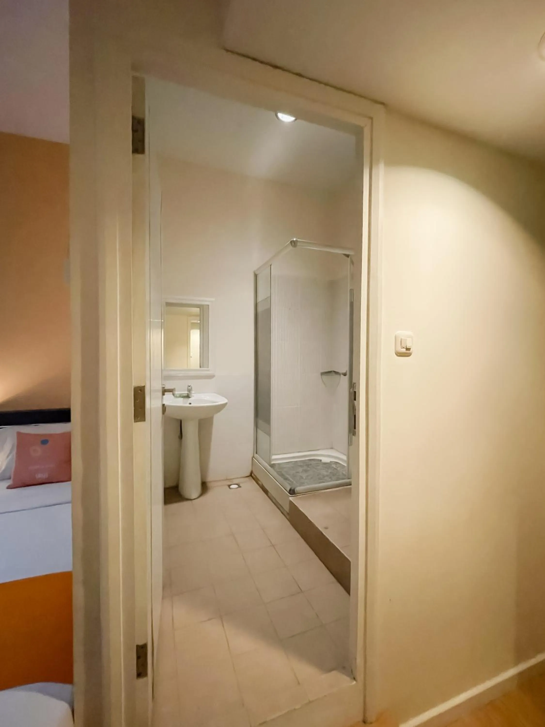 Bathroom in Sans Sunset Point Seminyak