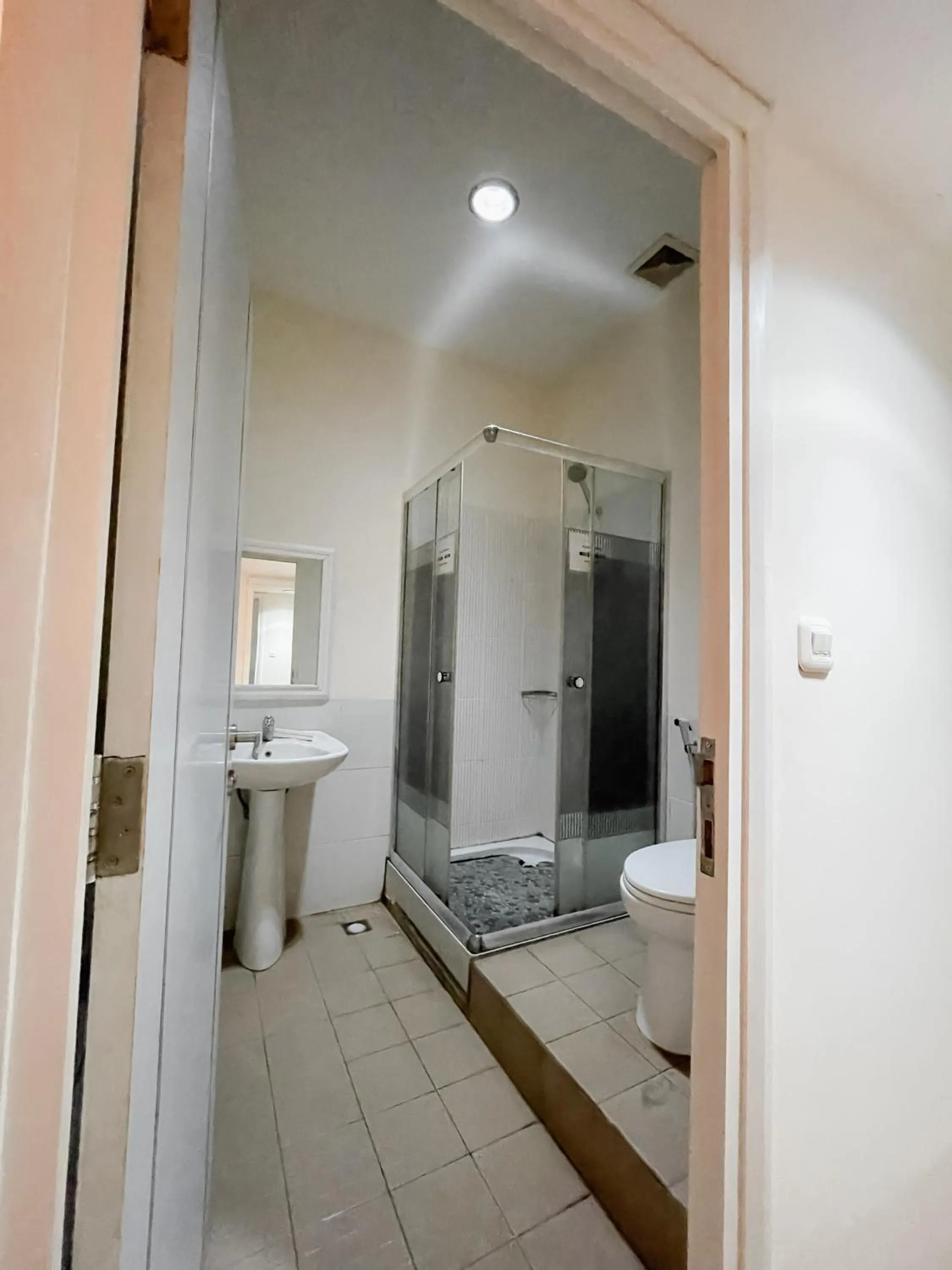 Bathroom in Sans Sunset Point Seminyak