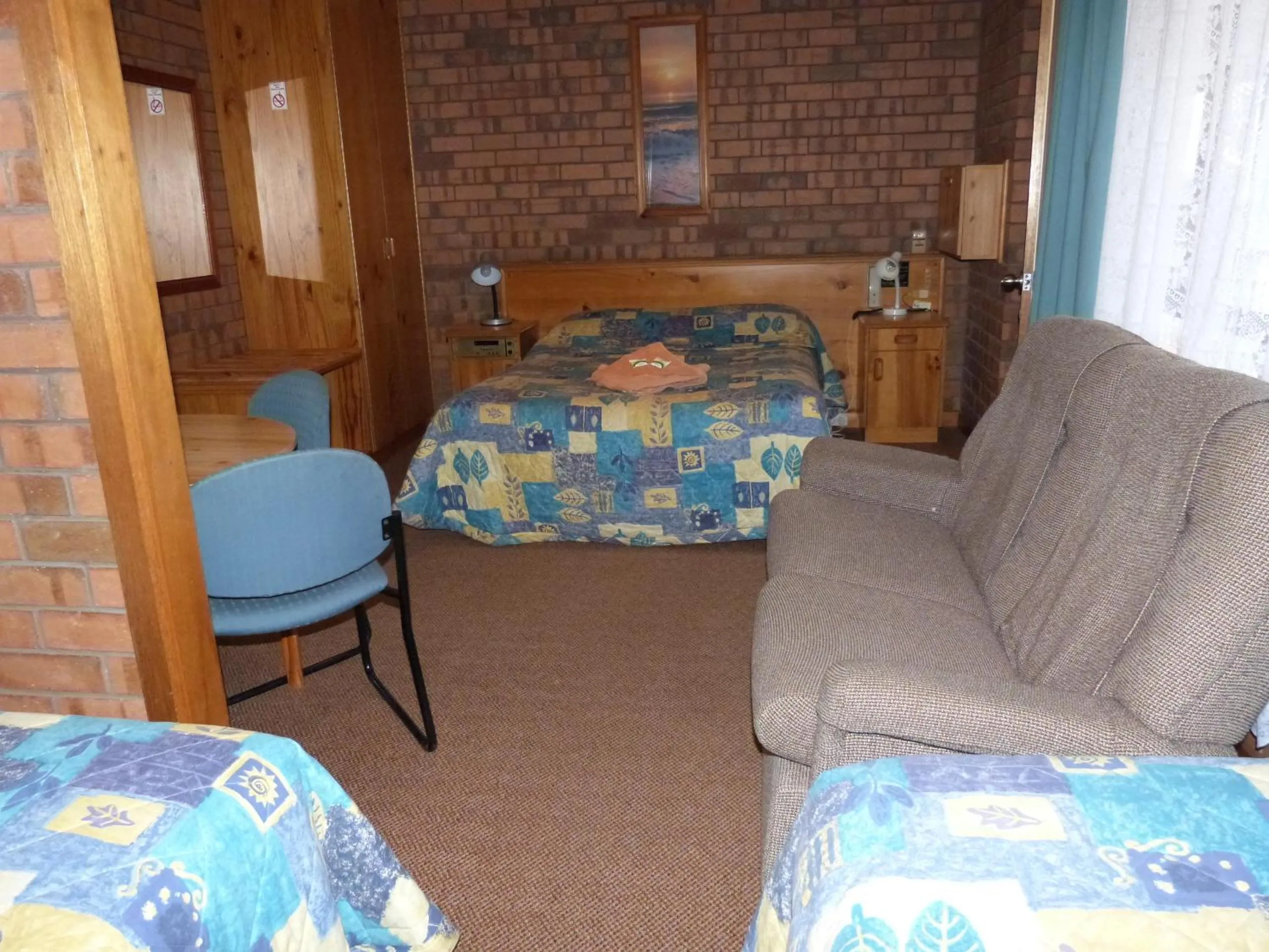 Bedroom, Bed in Wintersun Motel