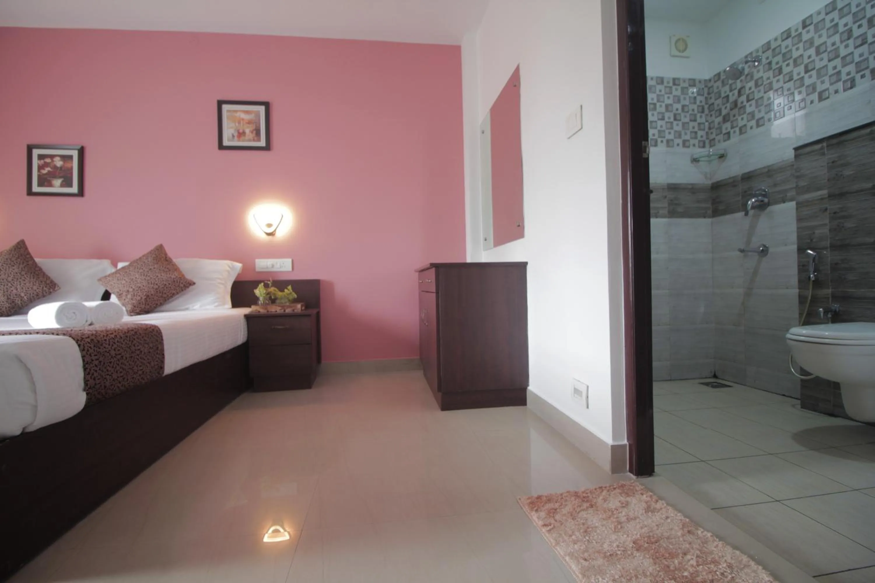 Photo of the whole room, Bed in North Centre