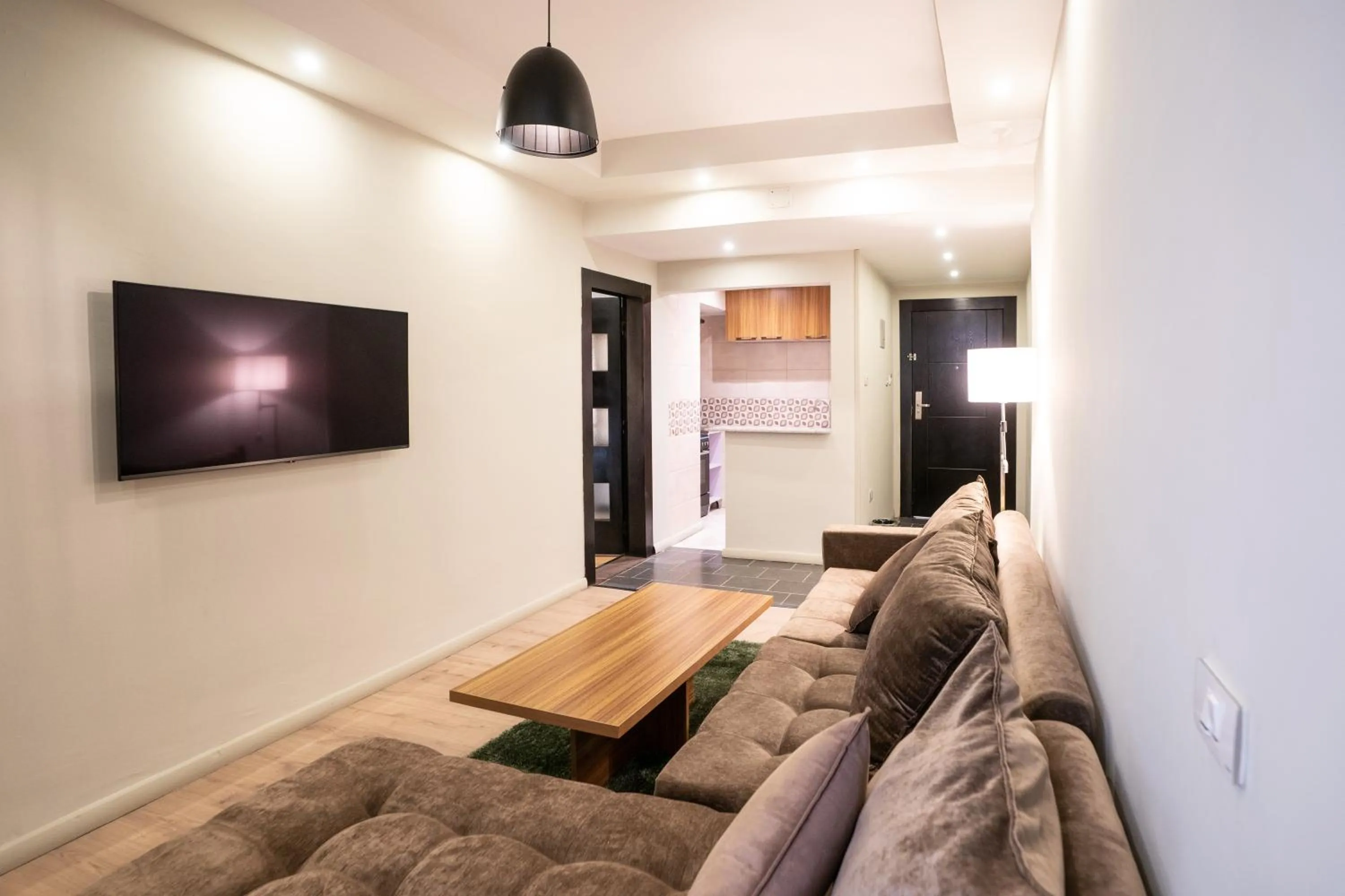 Living room in Monarch Hotel