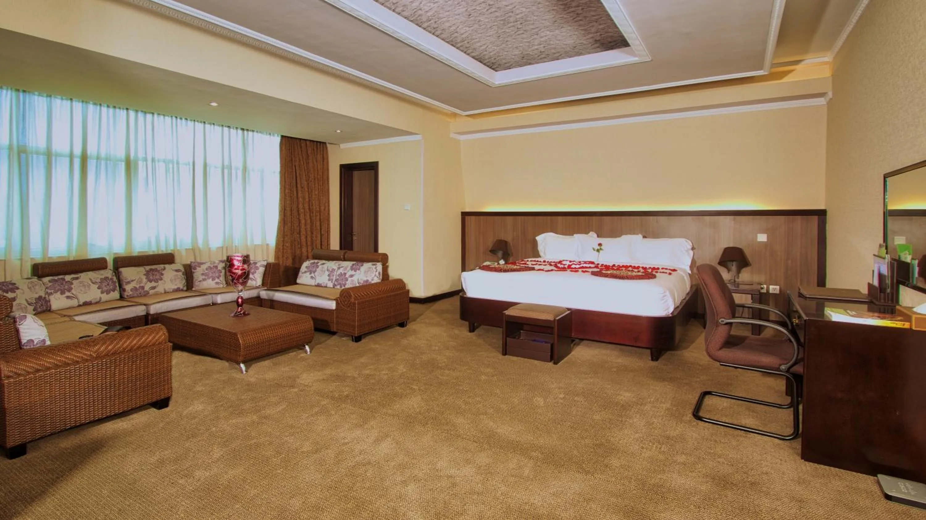 Bed in Elilly International Hotel