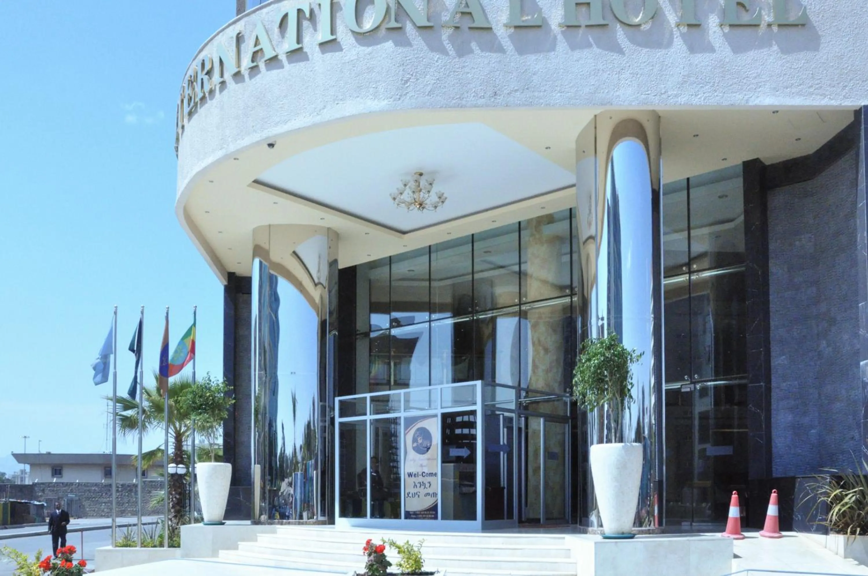 Facade/entrance in Elilly International Hotel