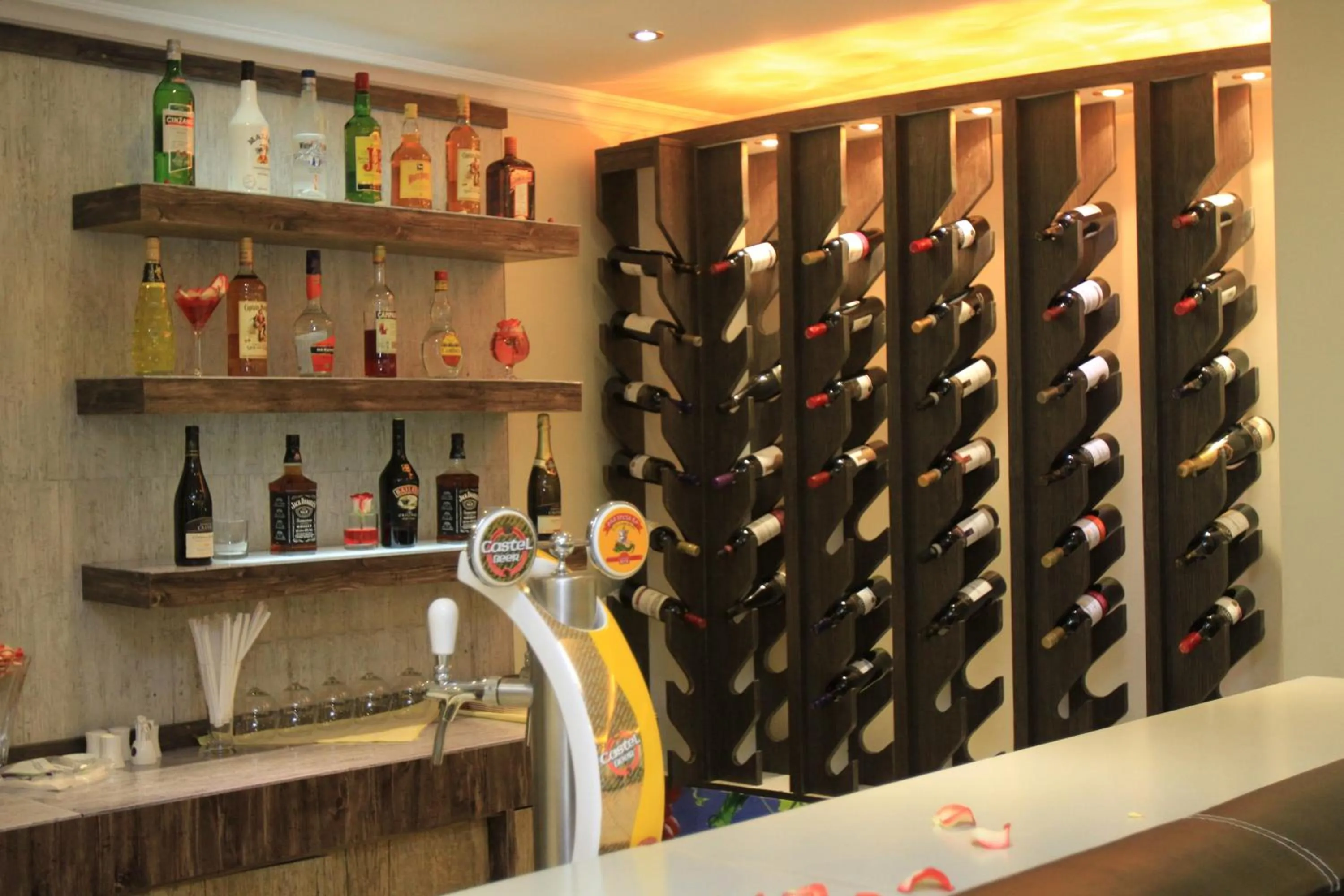 Lounge or bar in Elilly International Hotel