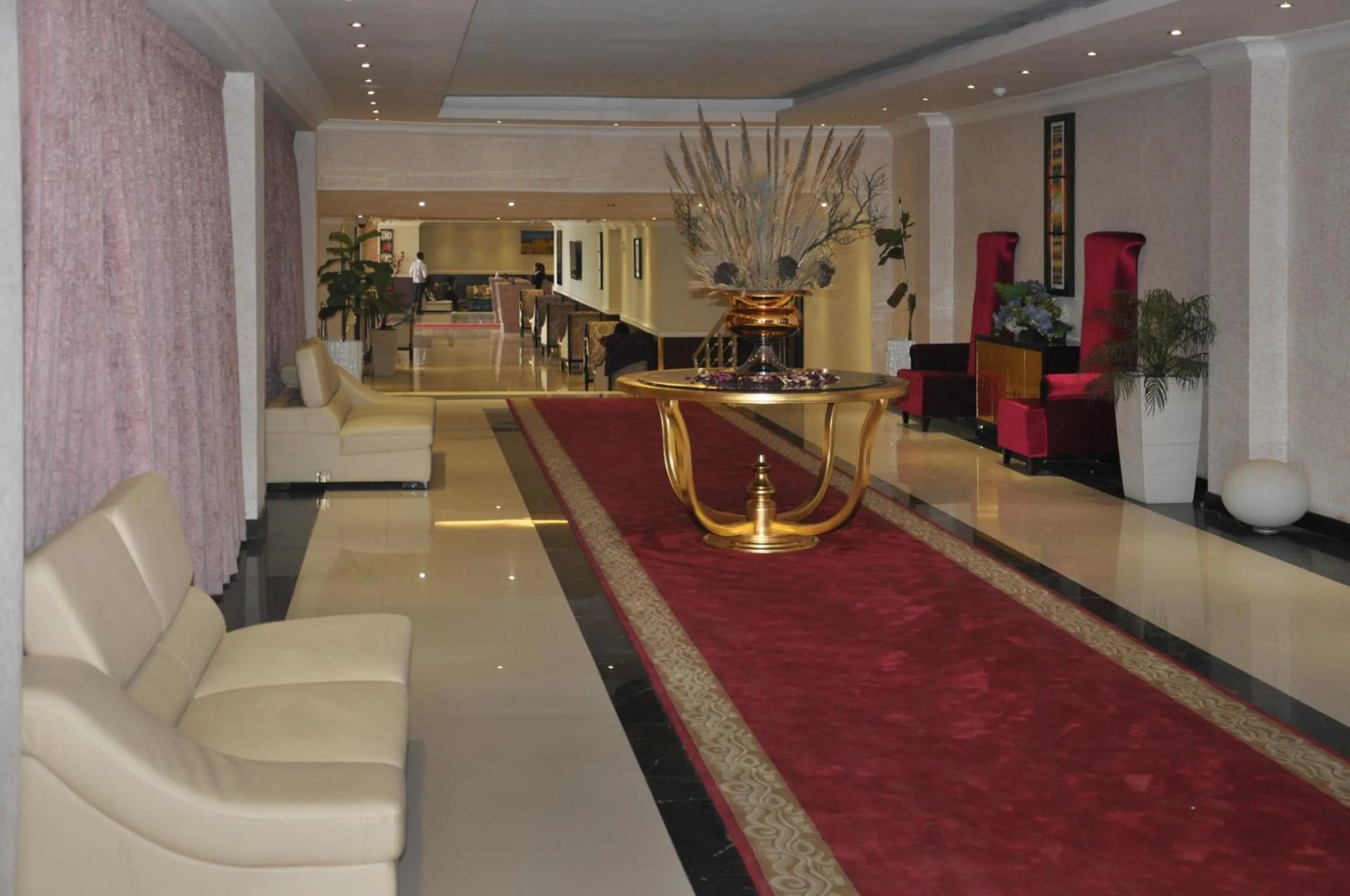 Lobby or reception in Elilly International Hotel