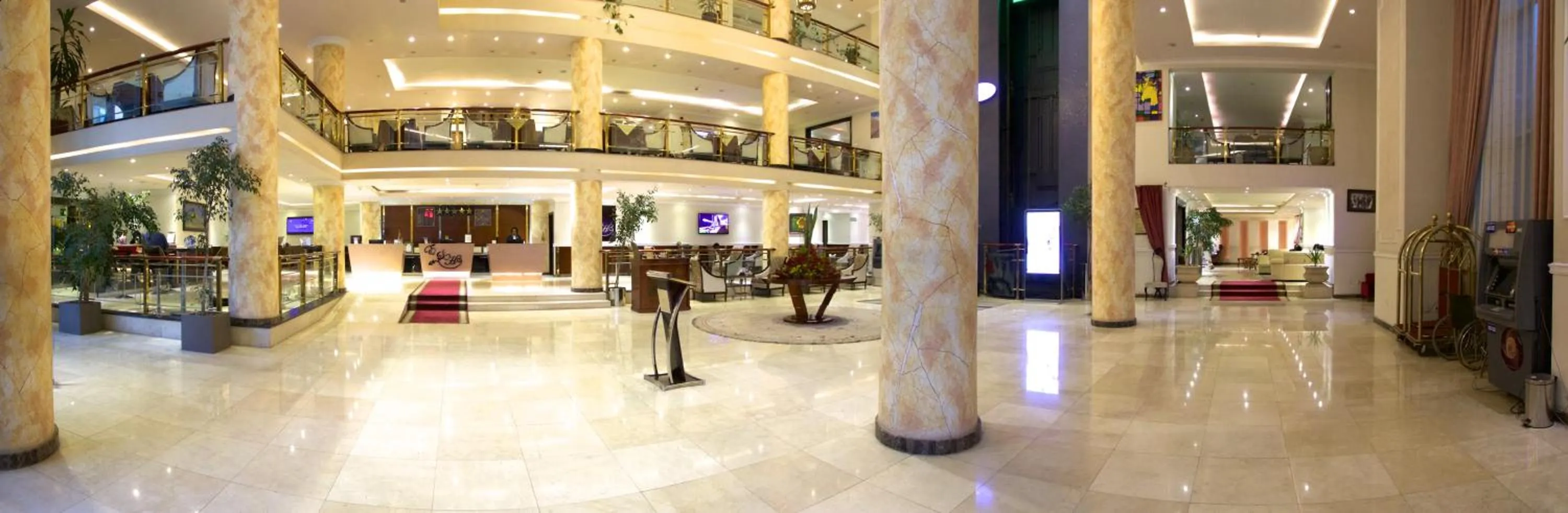 Lobby or reception in Elilly International Hotel