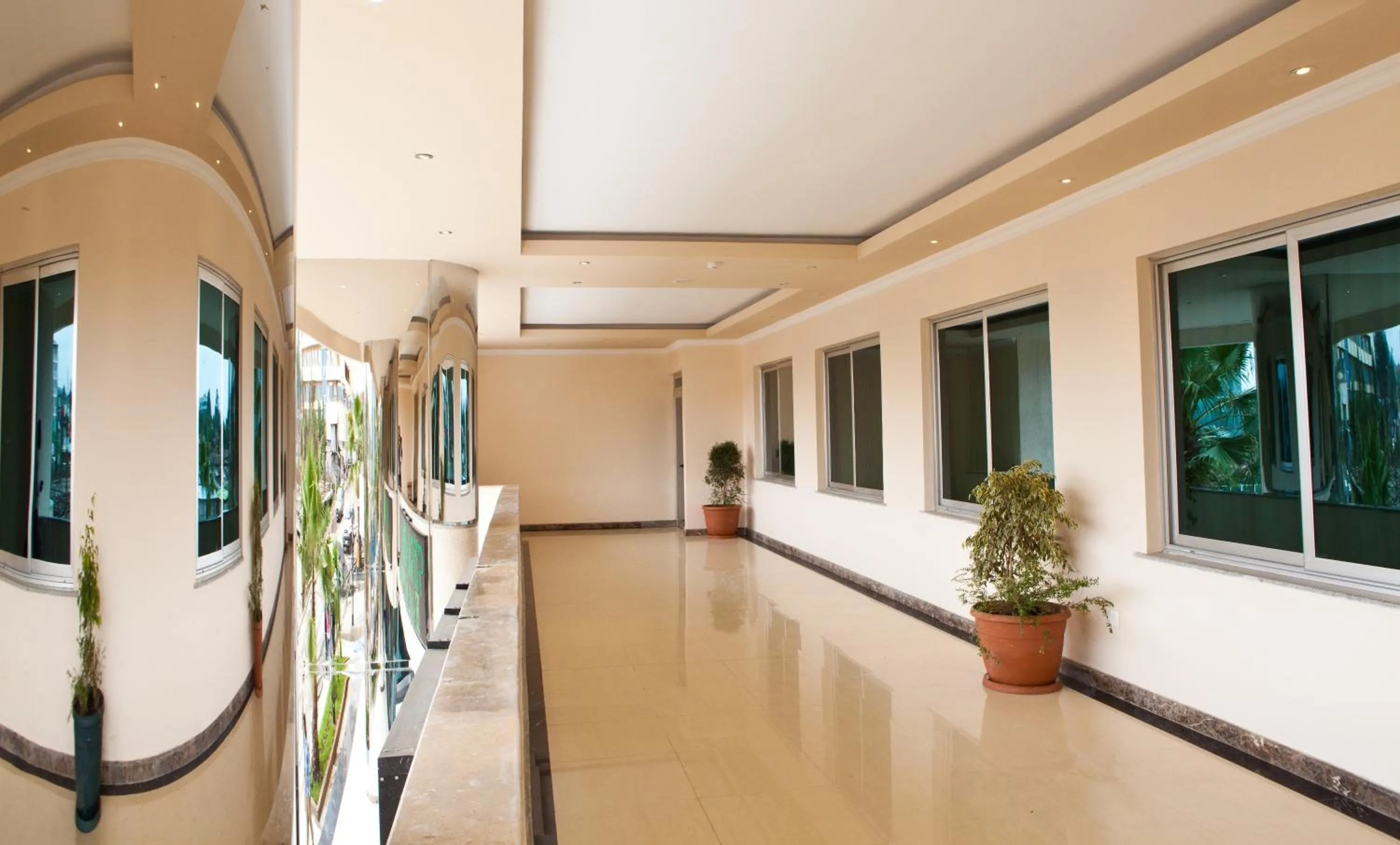 Banquet/Function facilities in Elilly International Hotel