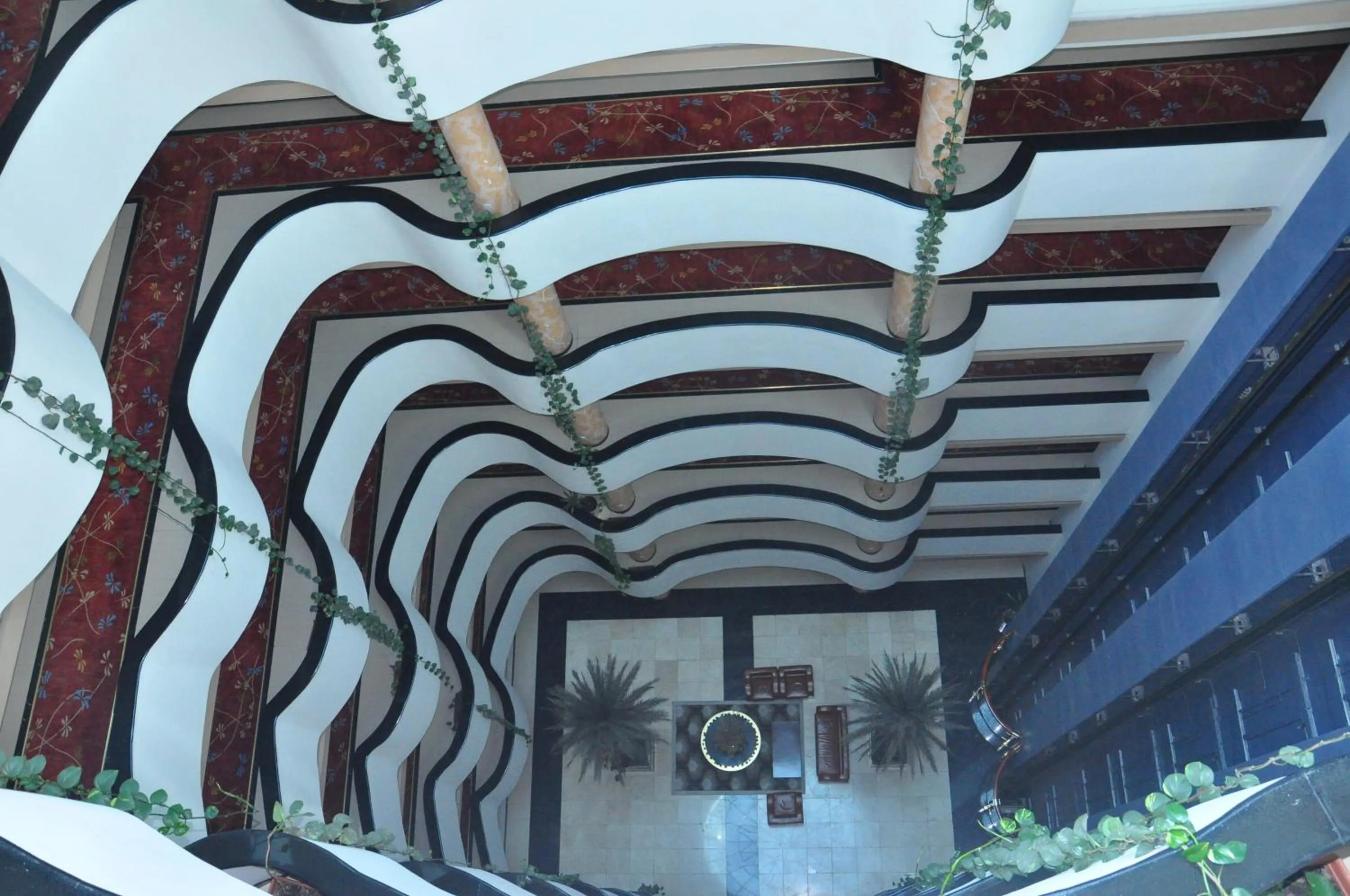 Photo of the whole room in Elilly International Hotel