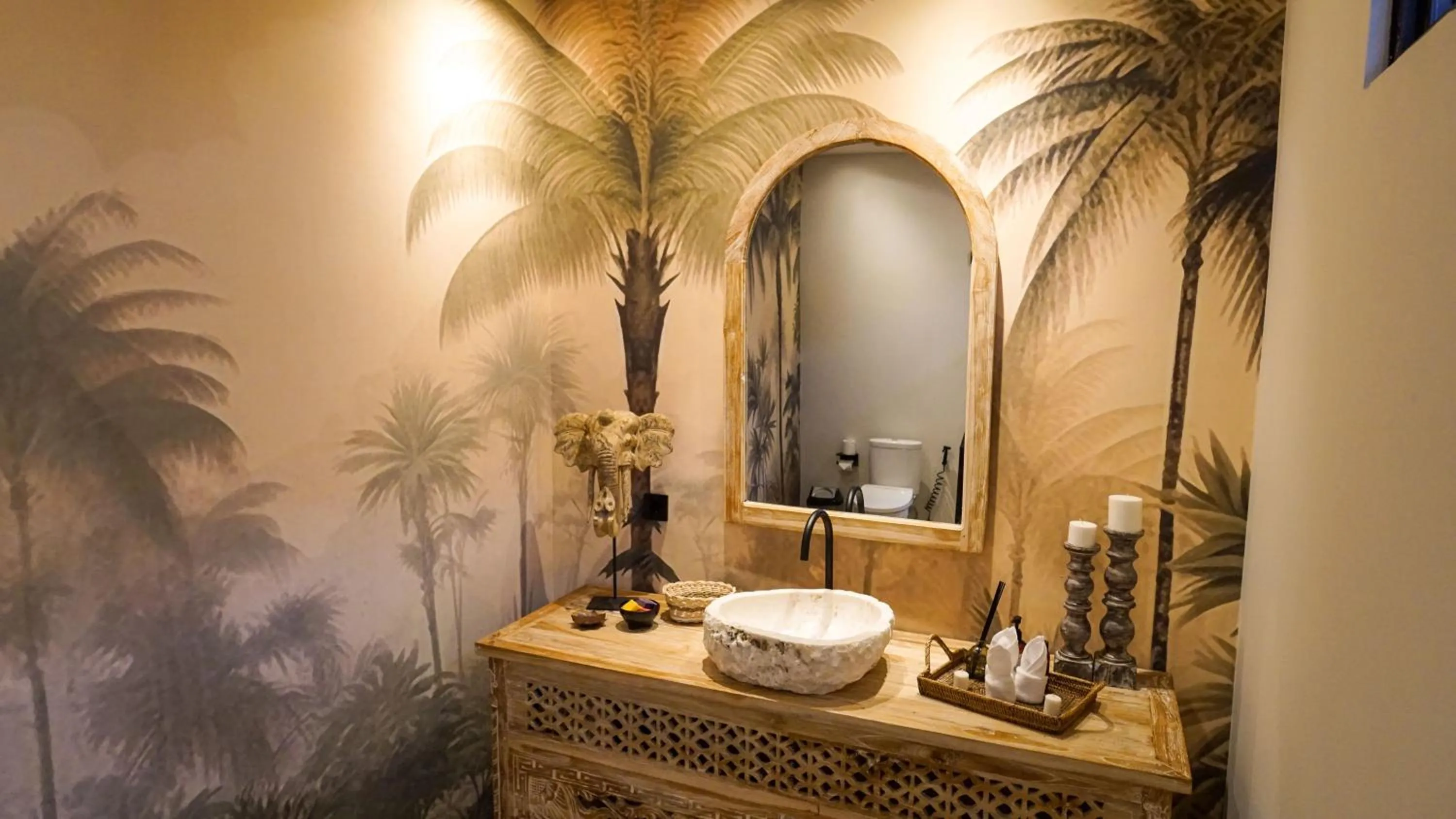 Public Bath in The Menuai Bali Villas Canggu