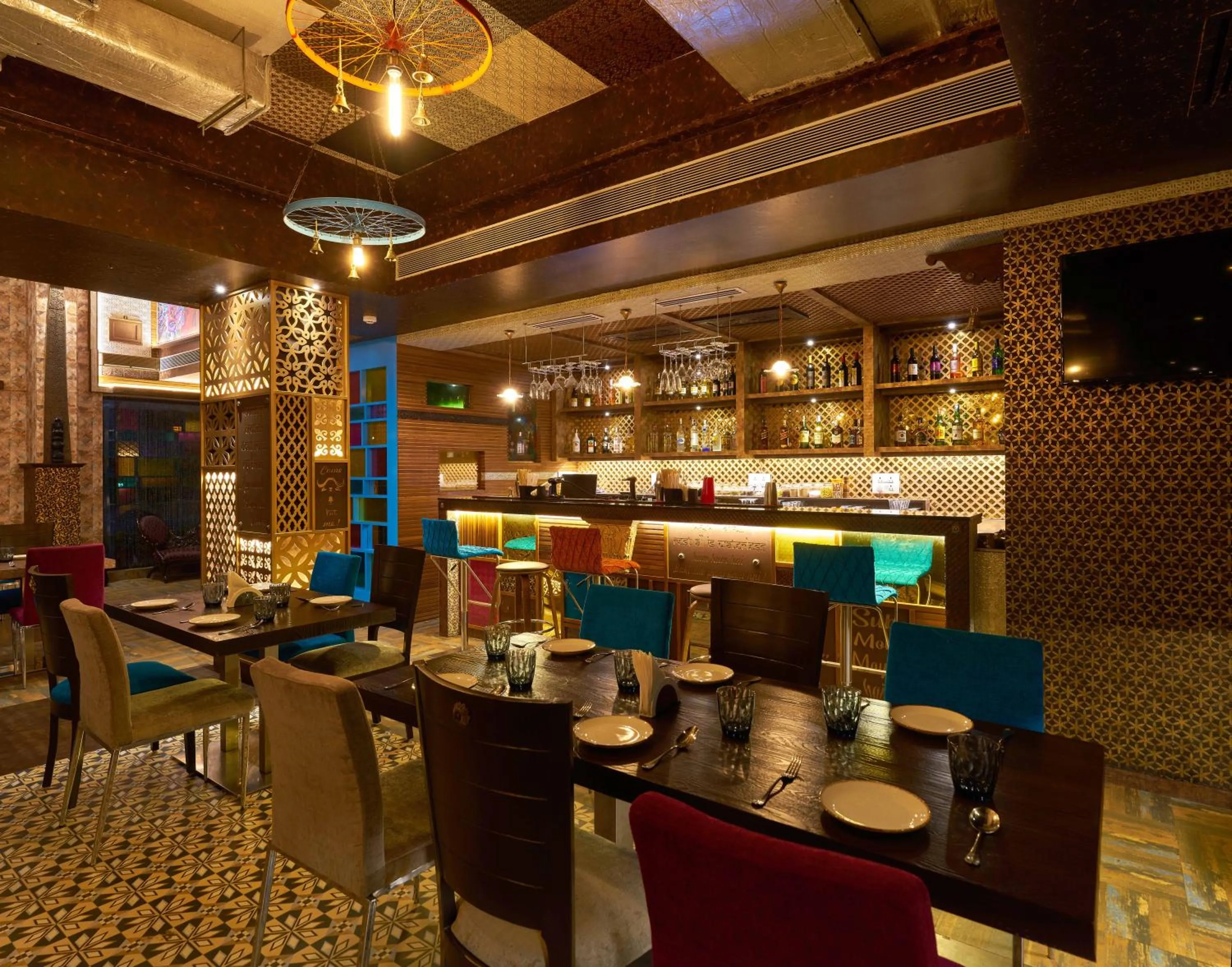 Restaurant/places to eat in Ramee Panchshil