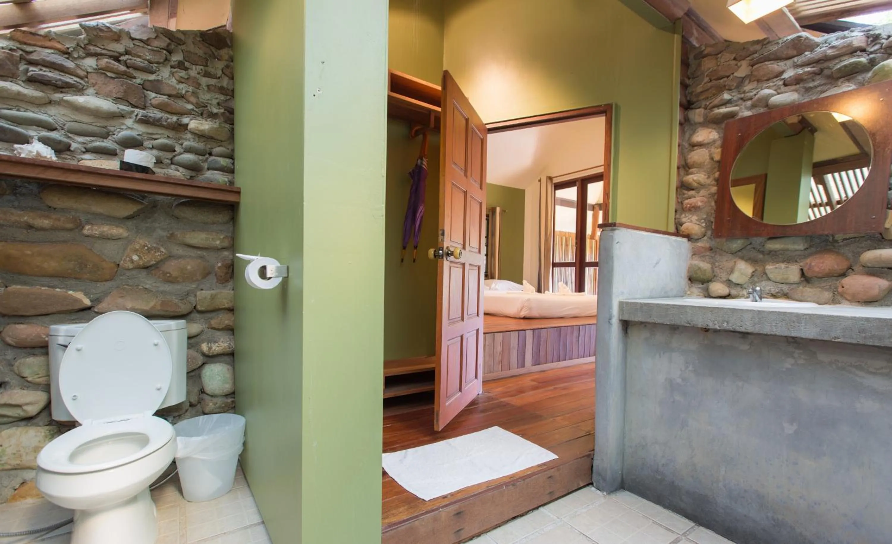 Toilet in Captain Hook Resort @Koh Kood