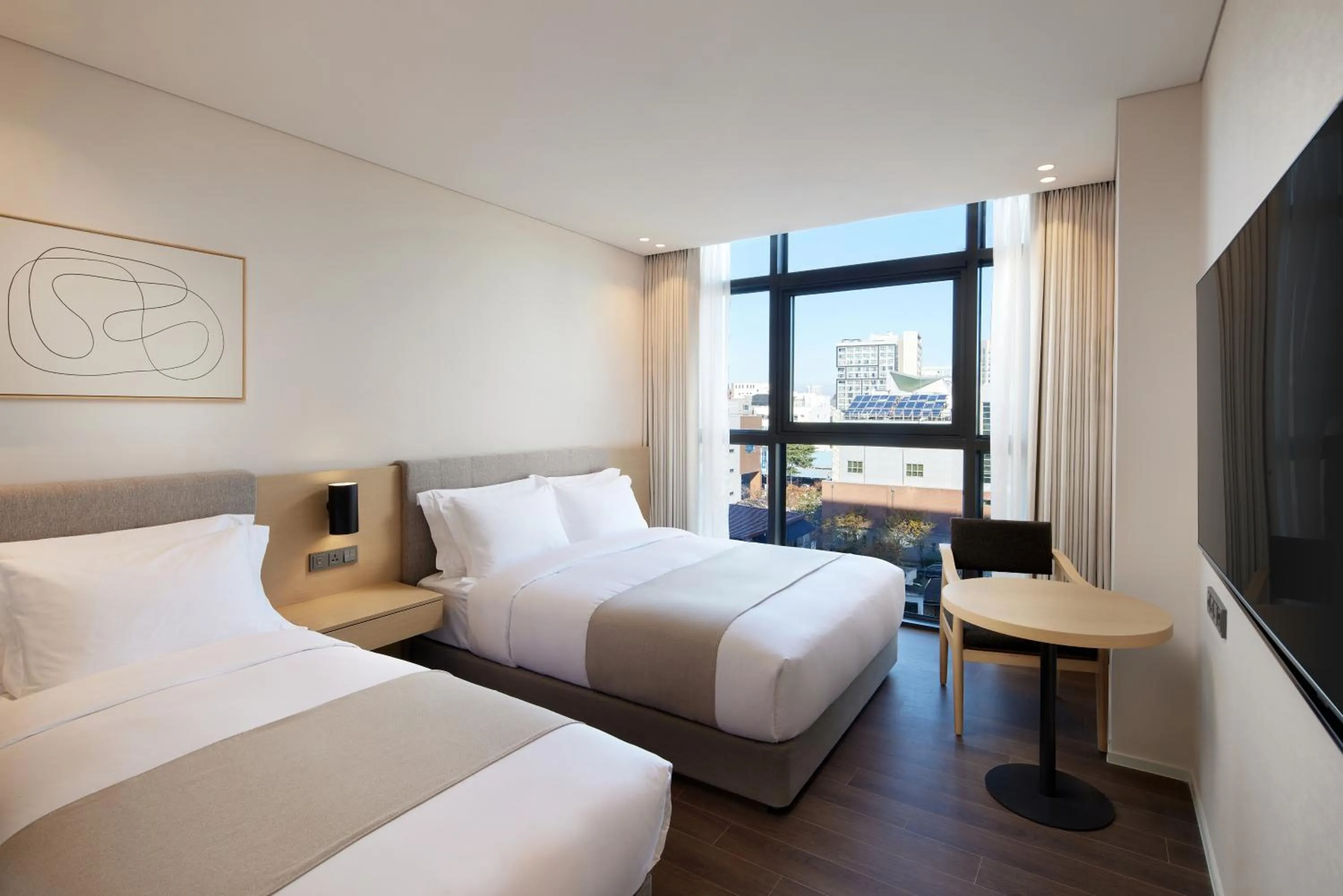 Photo of the whole room, Bed in Shilla Stay Jeonju Hanok Village