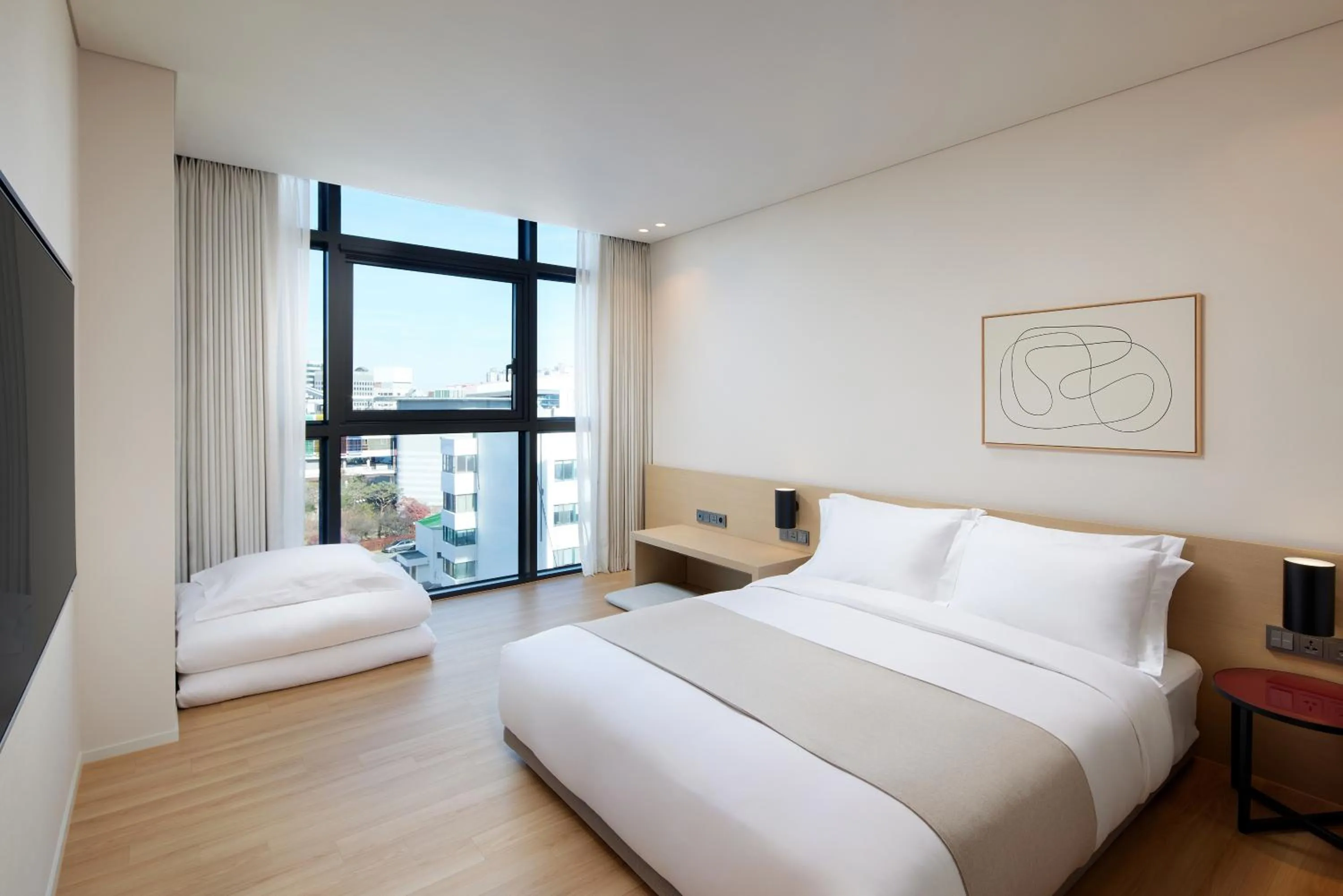 Photo of the whole room, Bed in Shilla Stay Jeonju Hanok Village