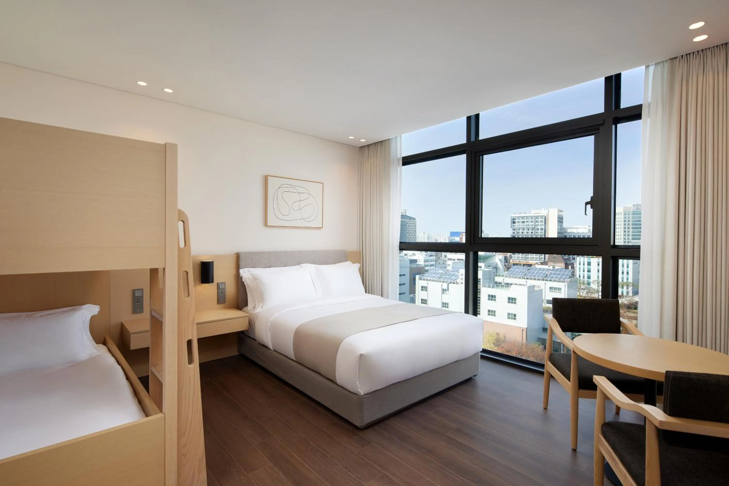 Photo of the whole room, Bed in Shilla Stay Jeonju Hanok Village