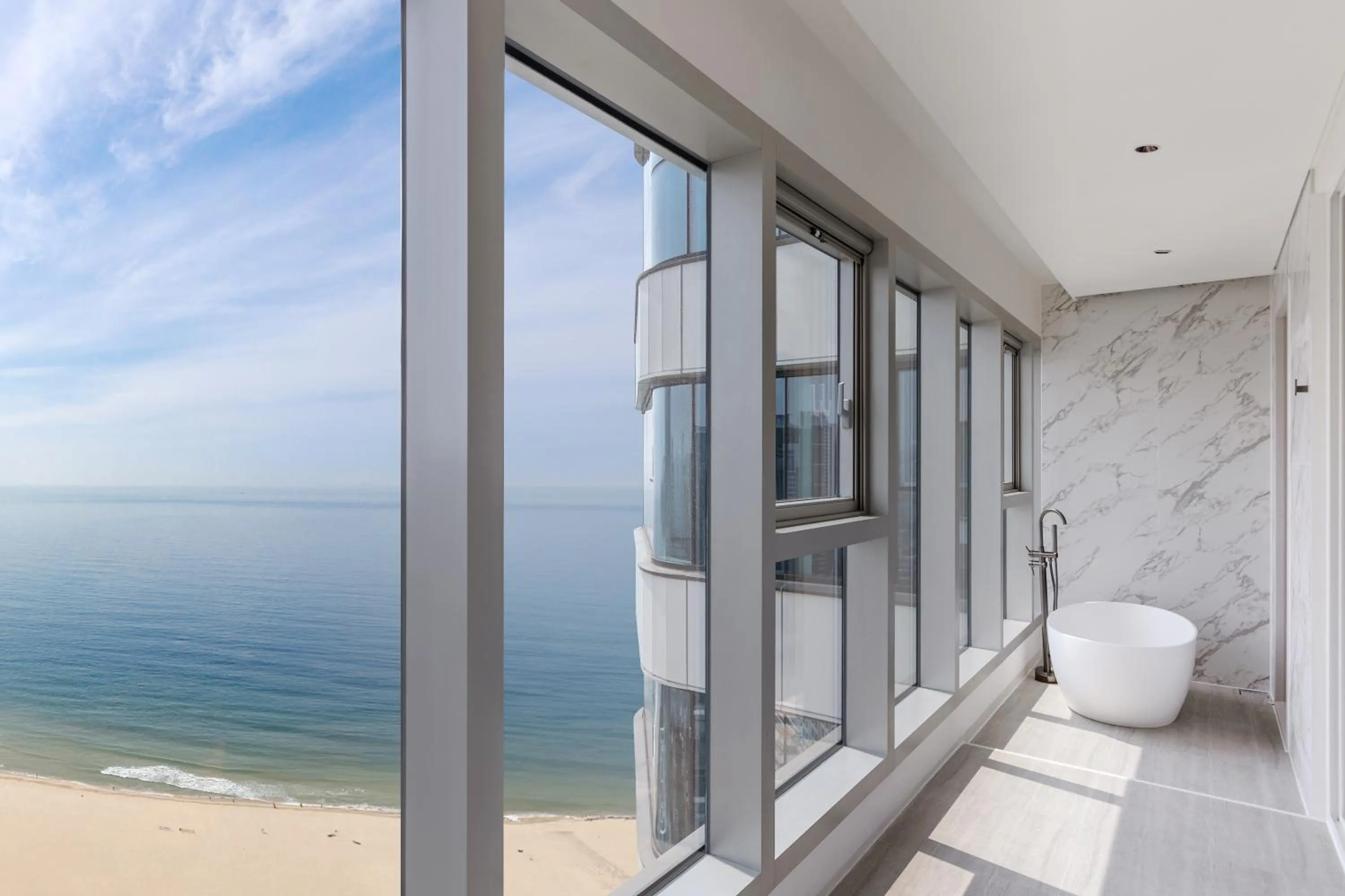 Hot Tub in NewCZ Haeundae Residence