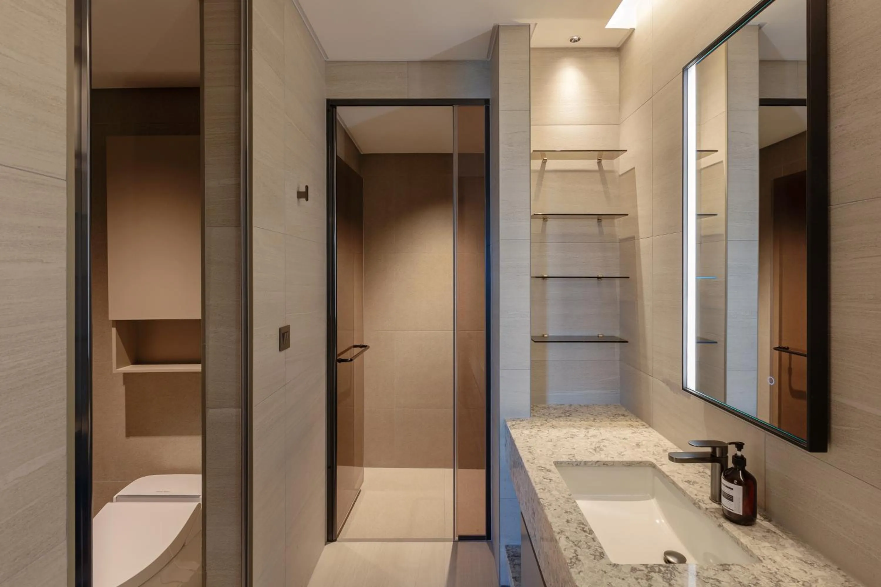 Toilet in NewCZ Haeundae Residence