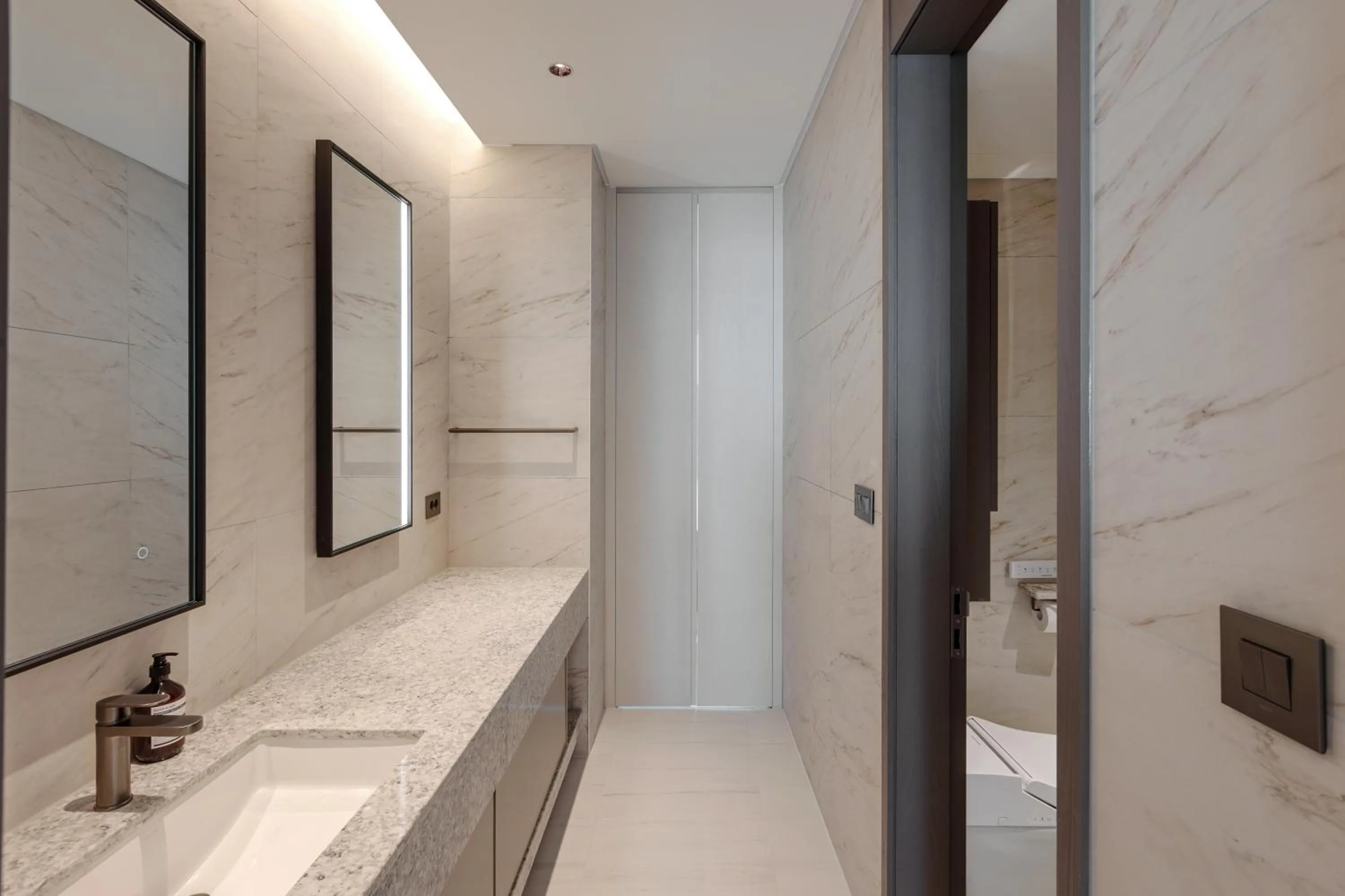 Shower in NewCZ Haeundae Residence
