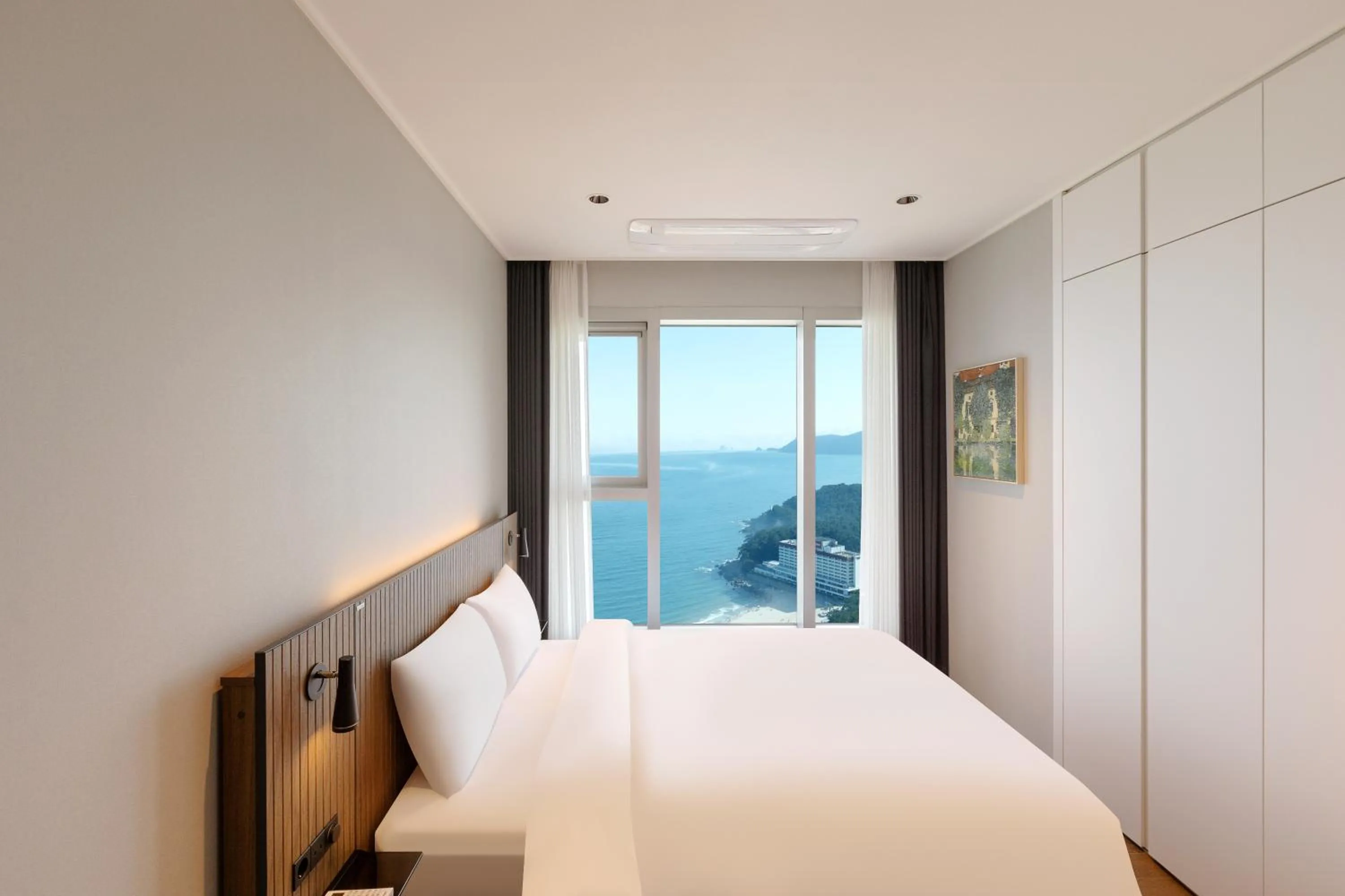 Bed in NewCZ Haeundae Residence