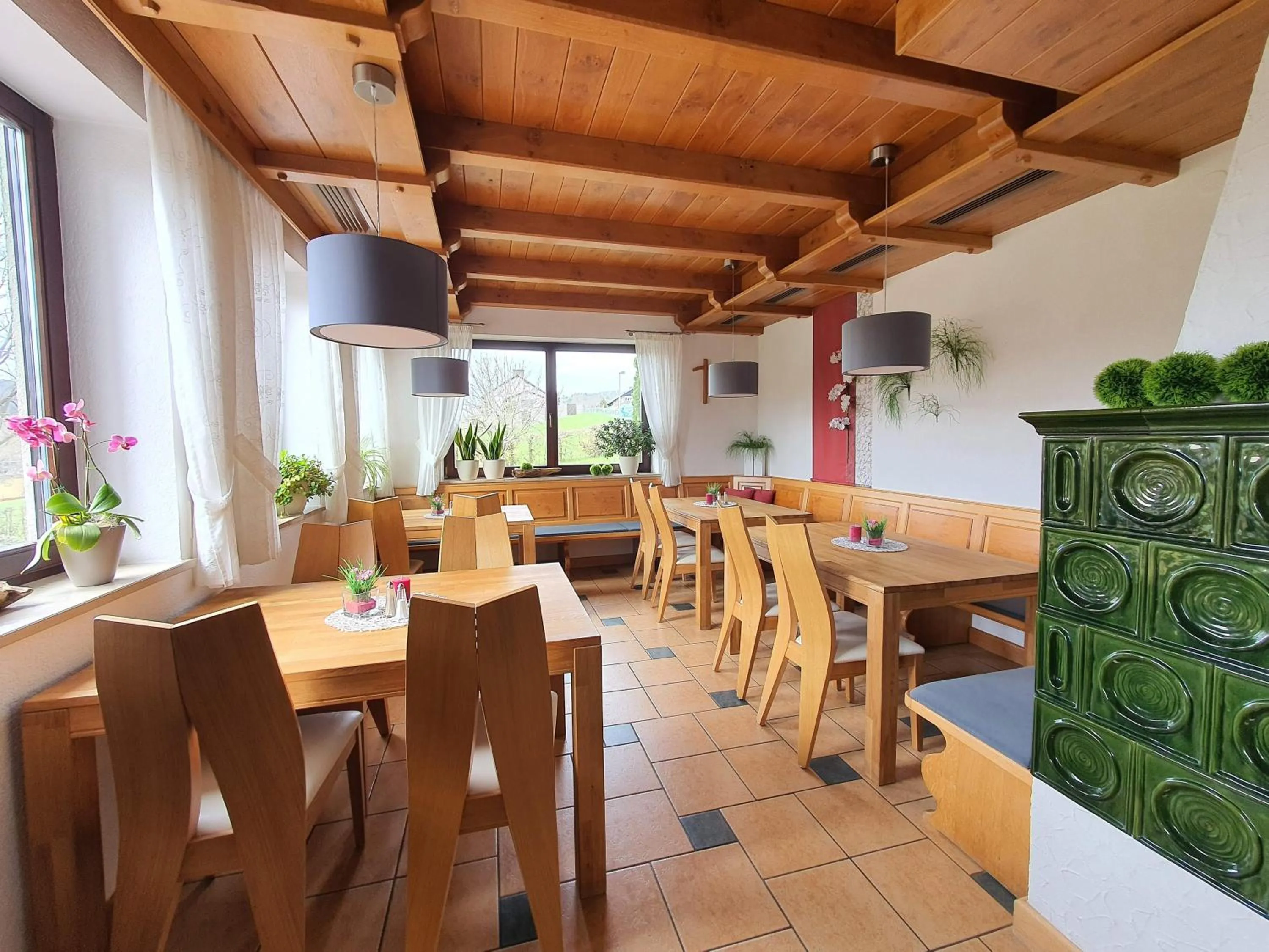 Restaurant/places to eat in Landhaus Oberaurach