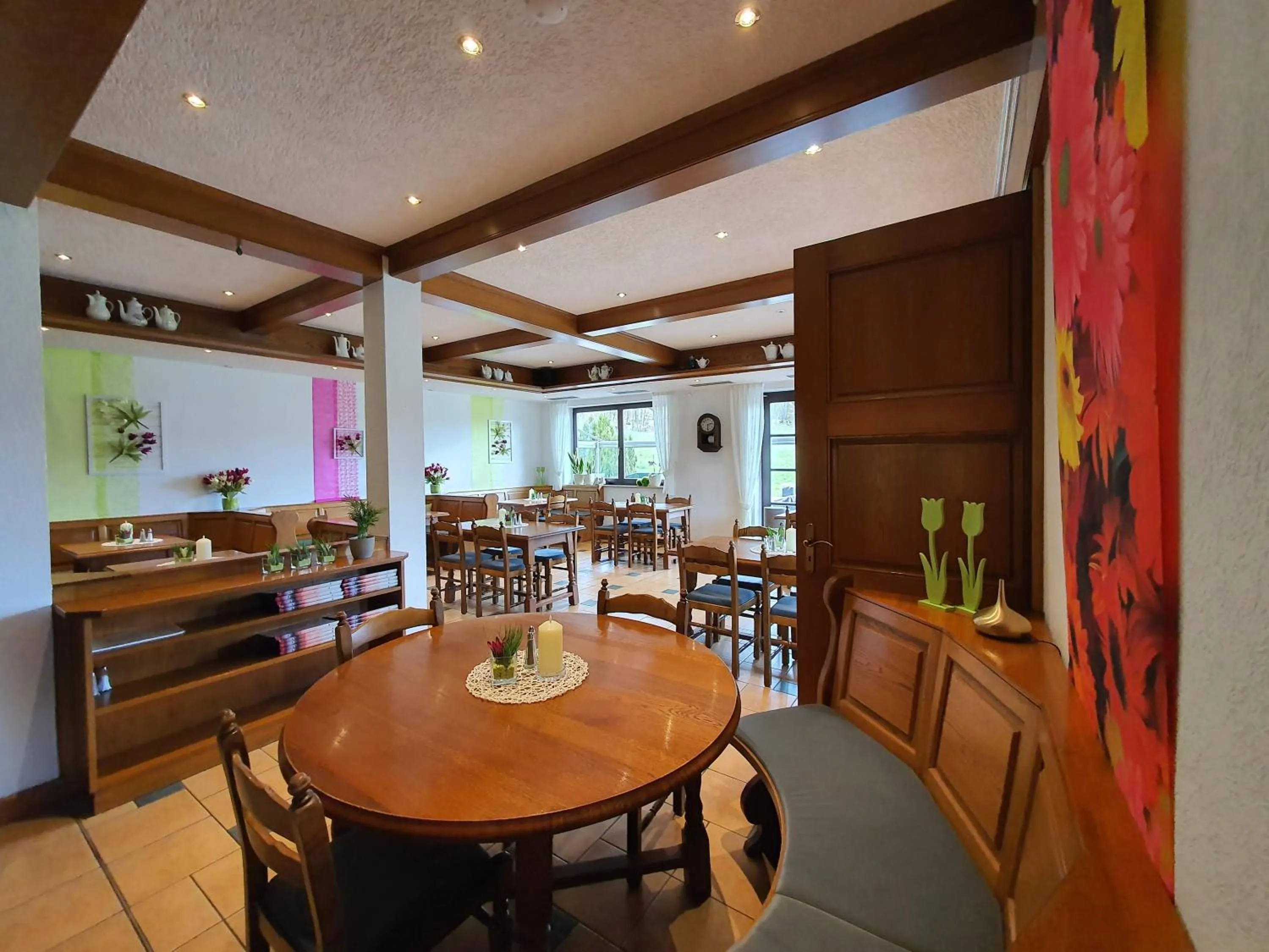 Restaurant/places to eat in Landhaus Oberaurach