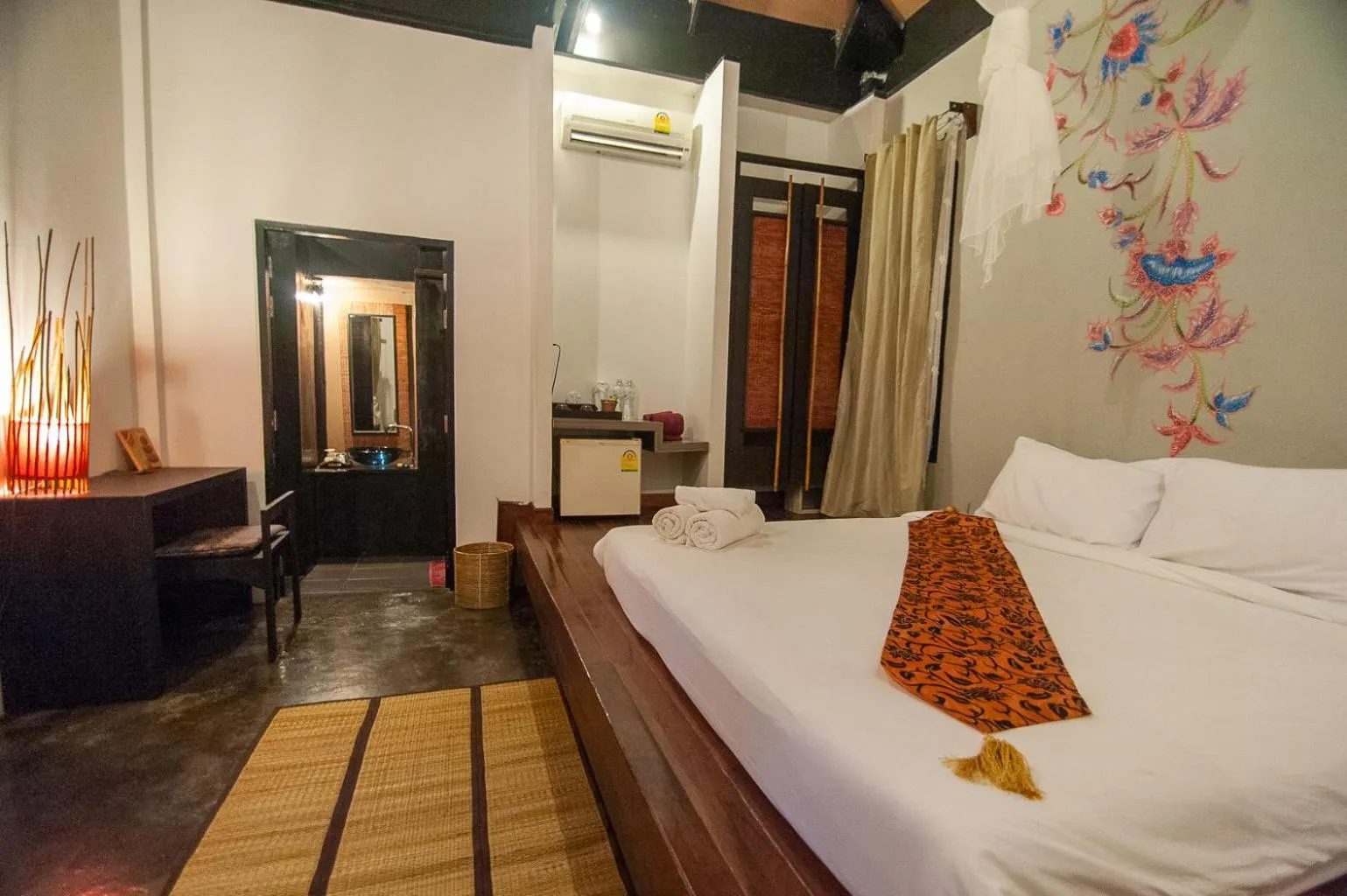Photo of the whole room, Bed in LaLaanta Hideaway Resort