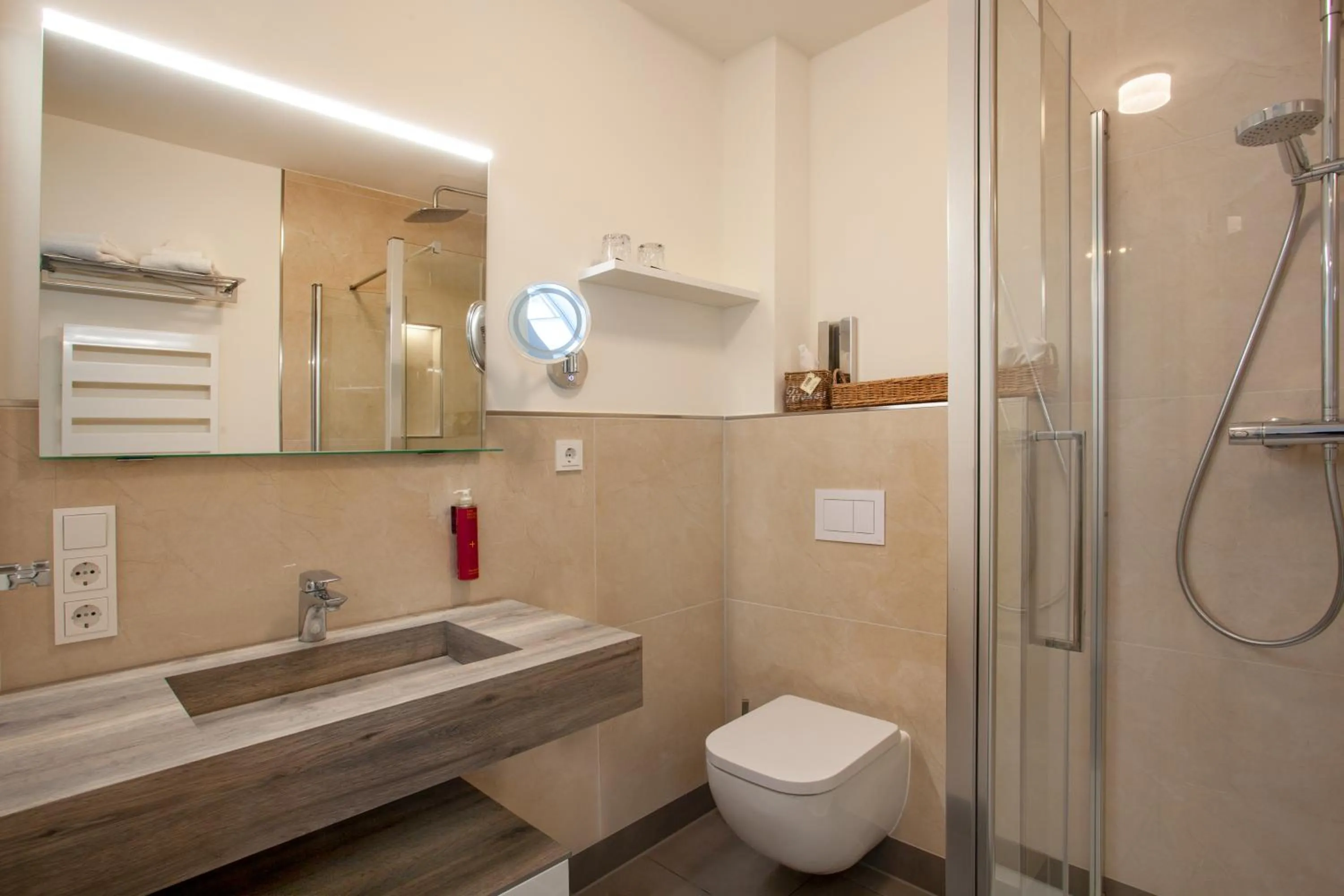 Toilet in Hotel Achterum Greetsiel