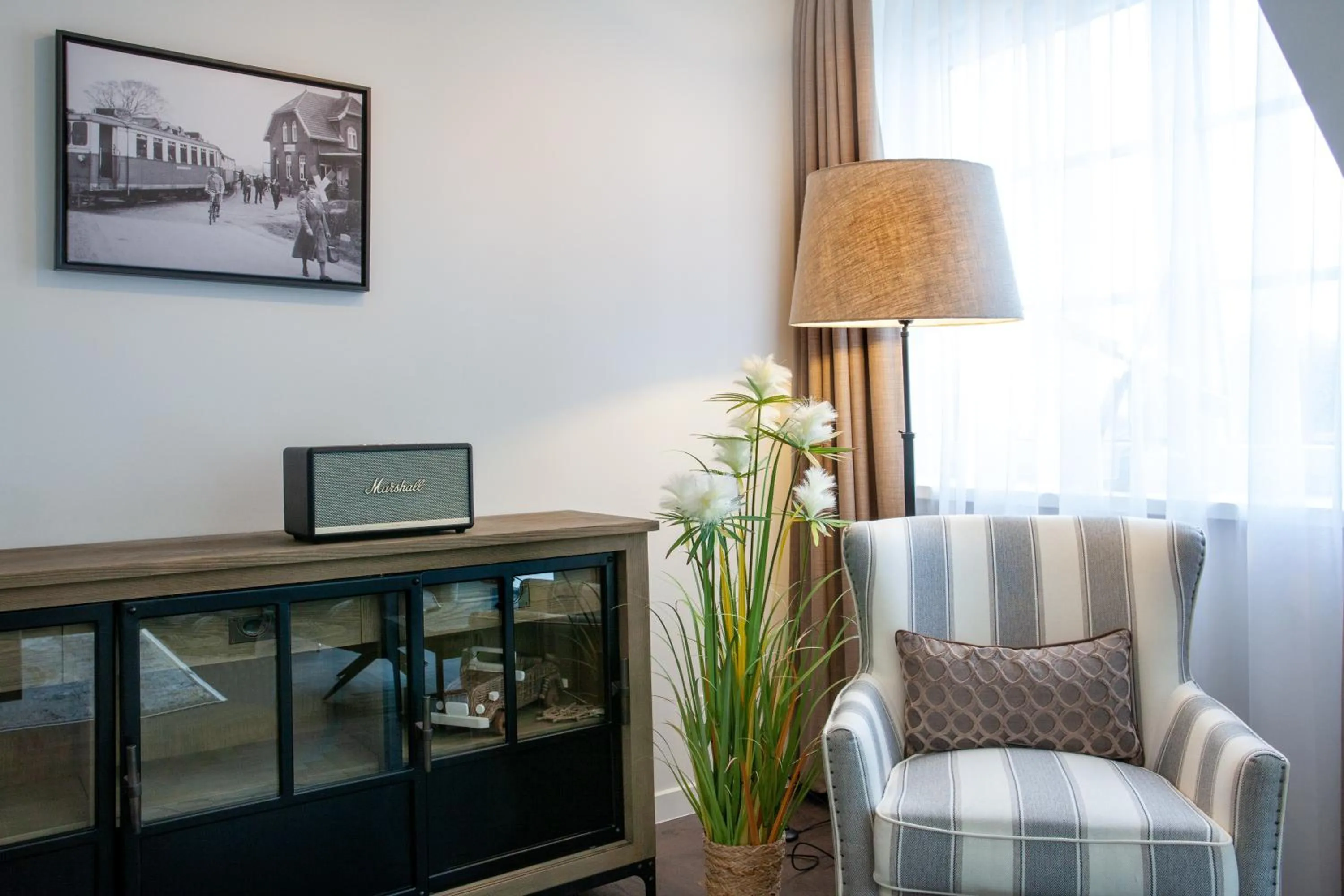 Seating area in Hotel Achterum Greetsiel