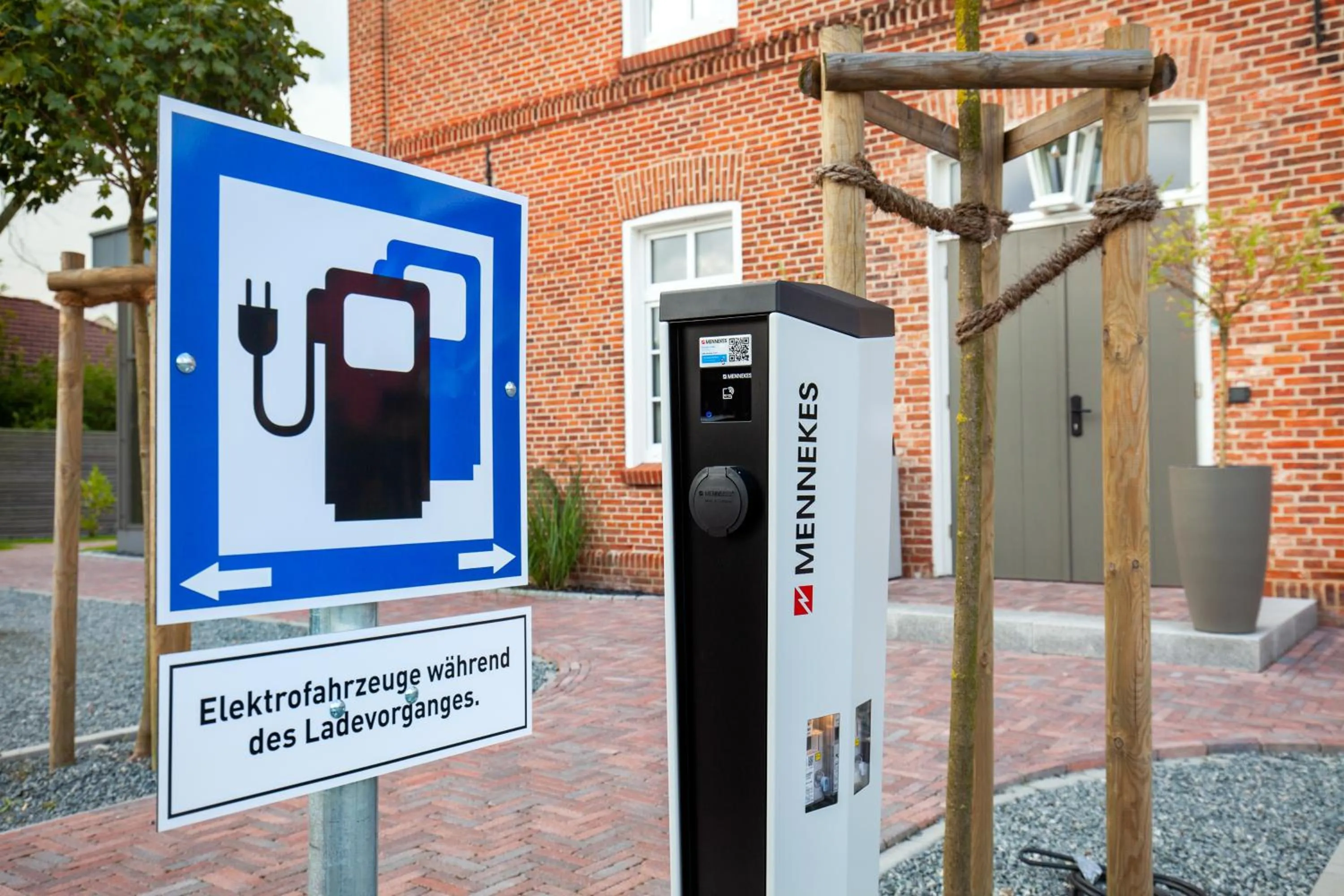 Parking in Hotel Achterum Greetsiel