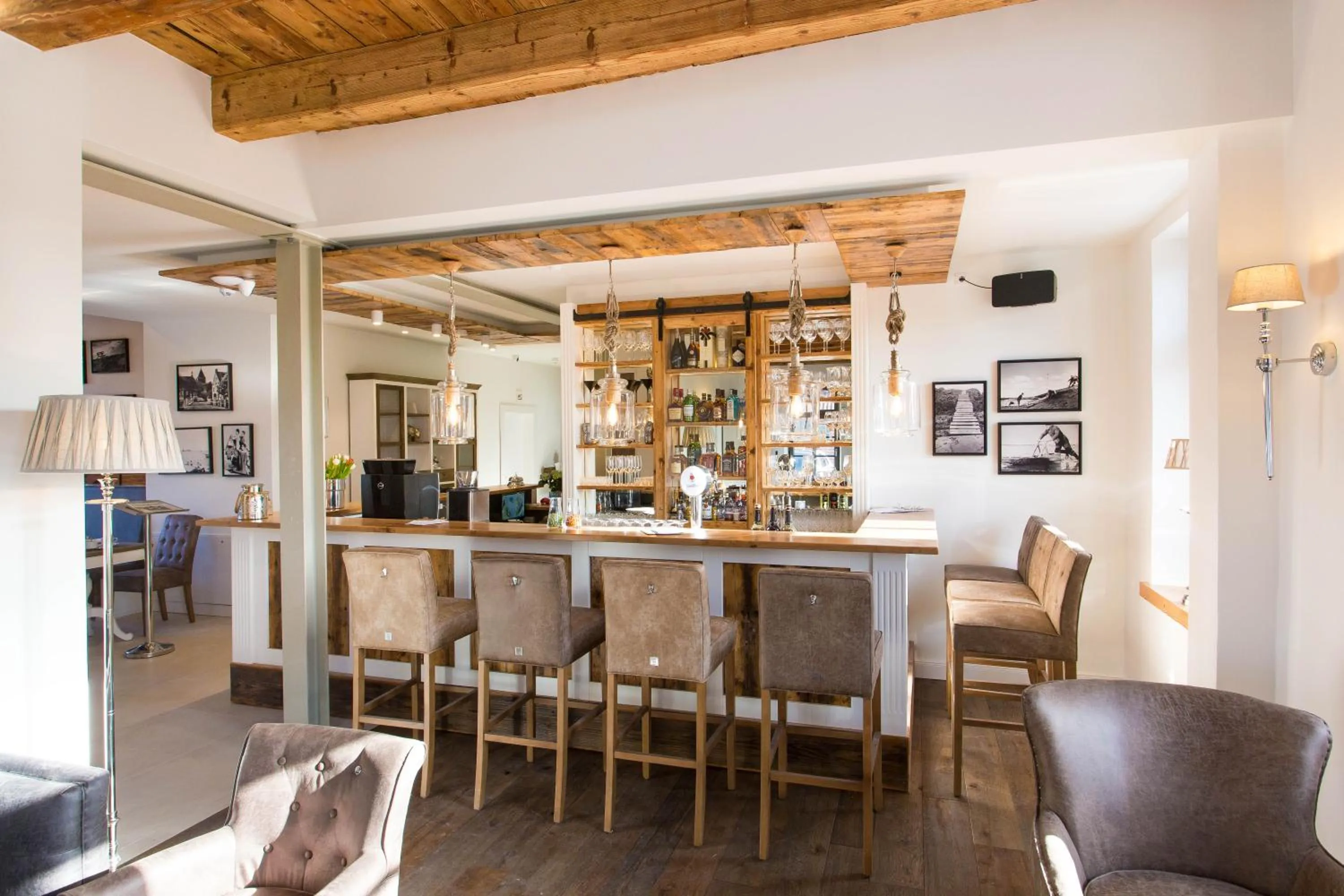 Lounge or bar in Hotel Achterum Greetsiel