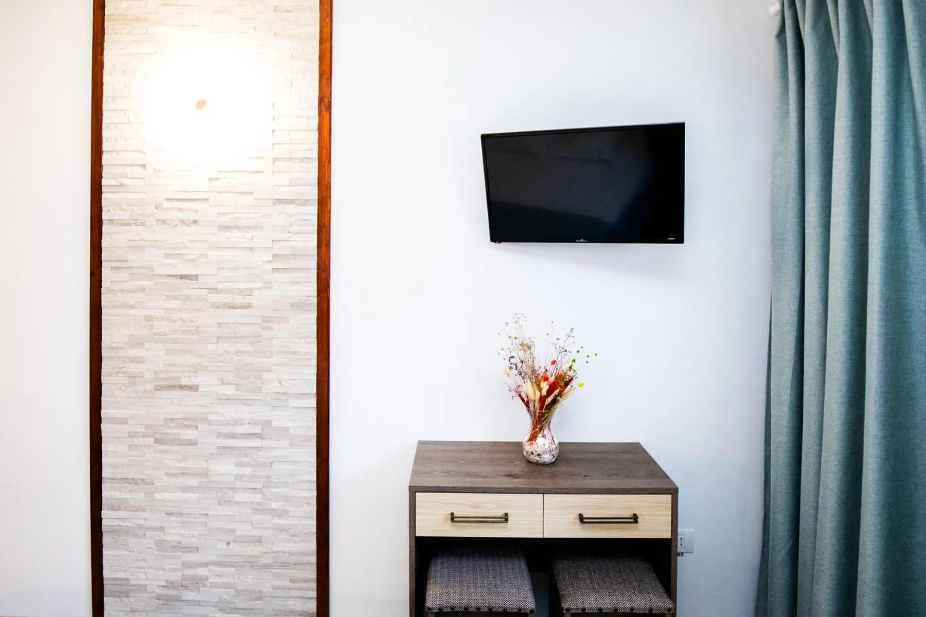 TV and multimedia in Hotel Riviera