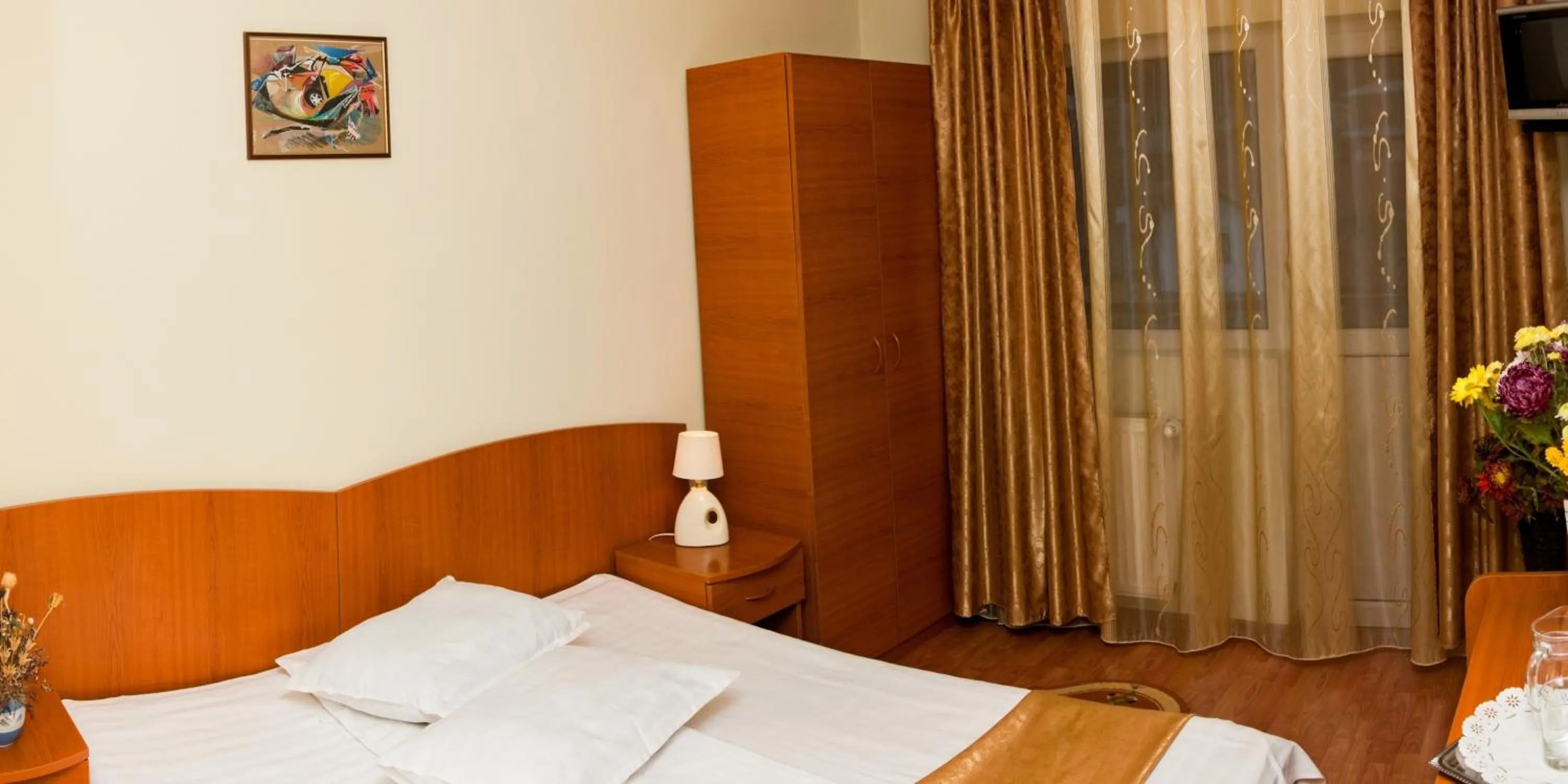 Photo of the whole room, Bed in Hotel Riviera