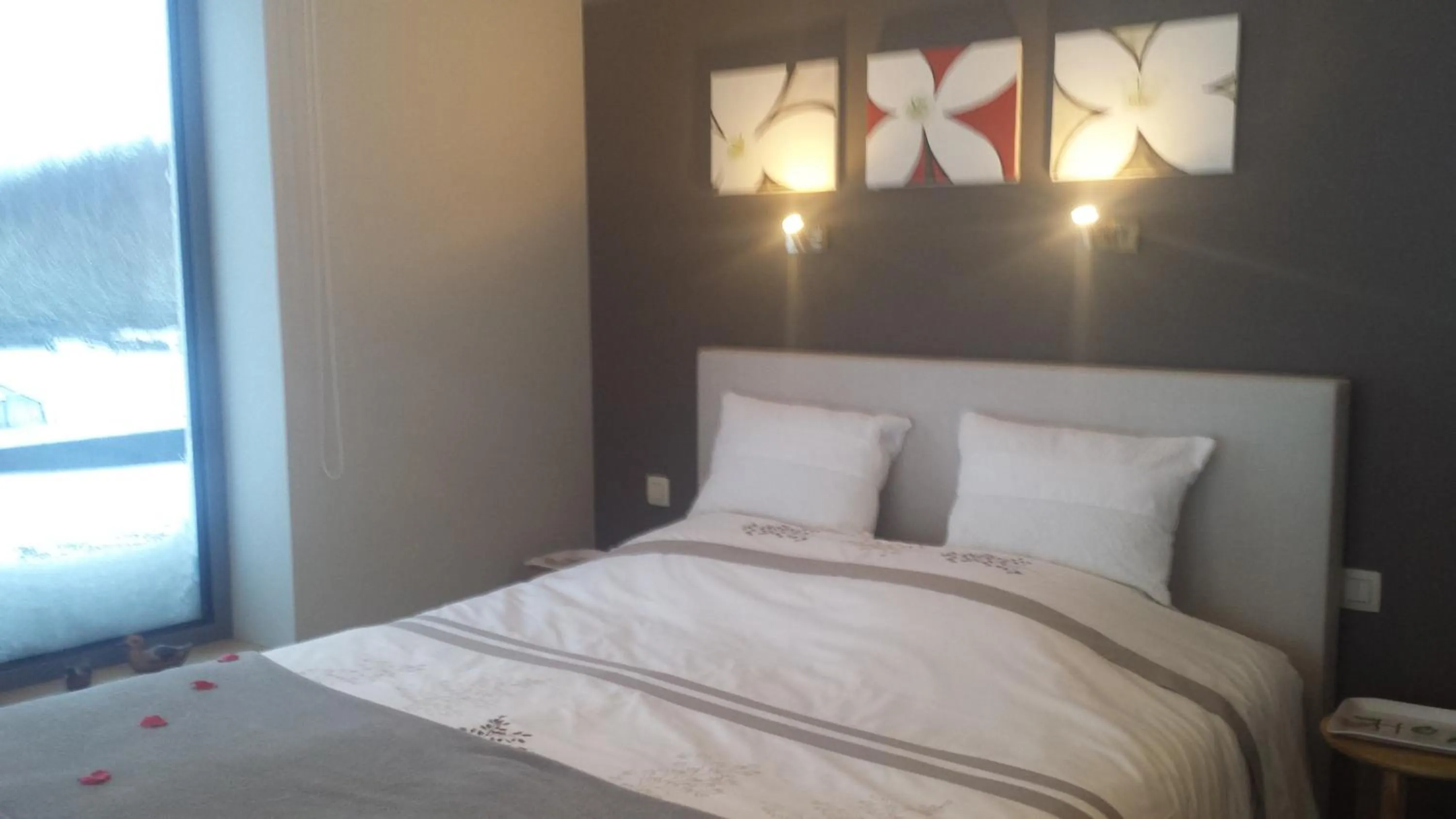 Bed in B&B La Chabetaine