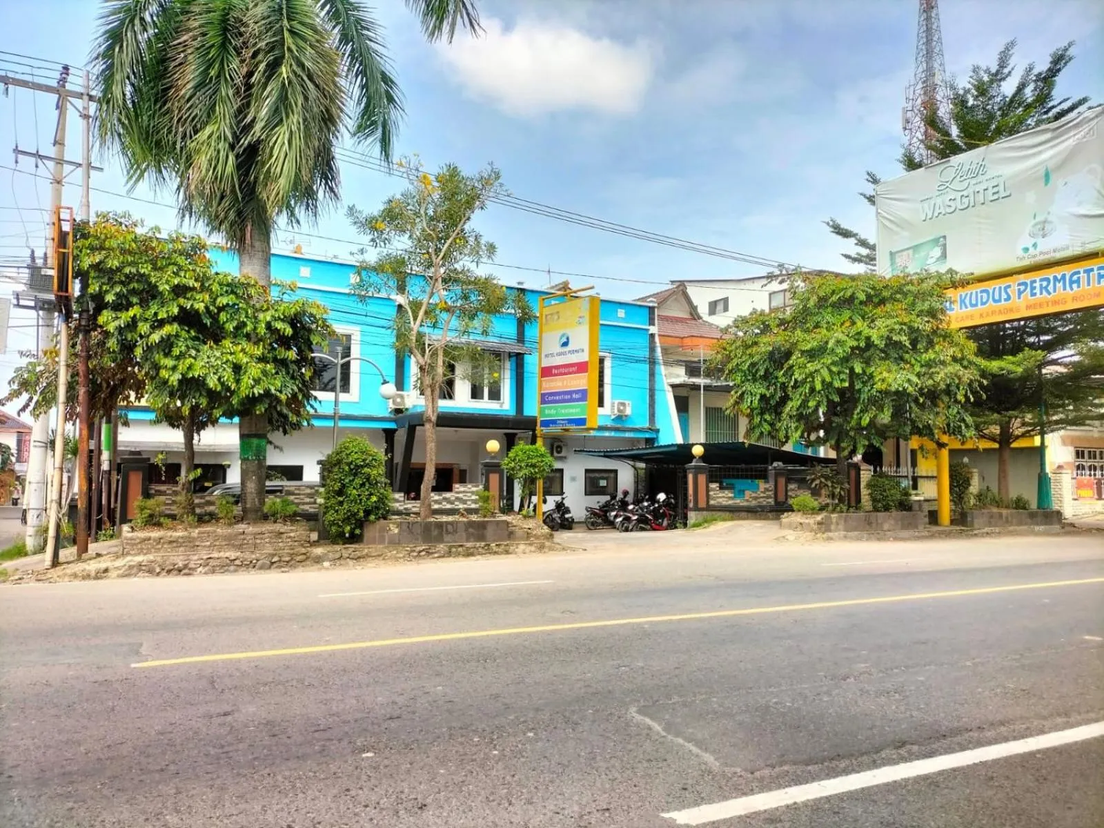Property building in Hotel Kudus Permata