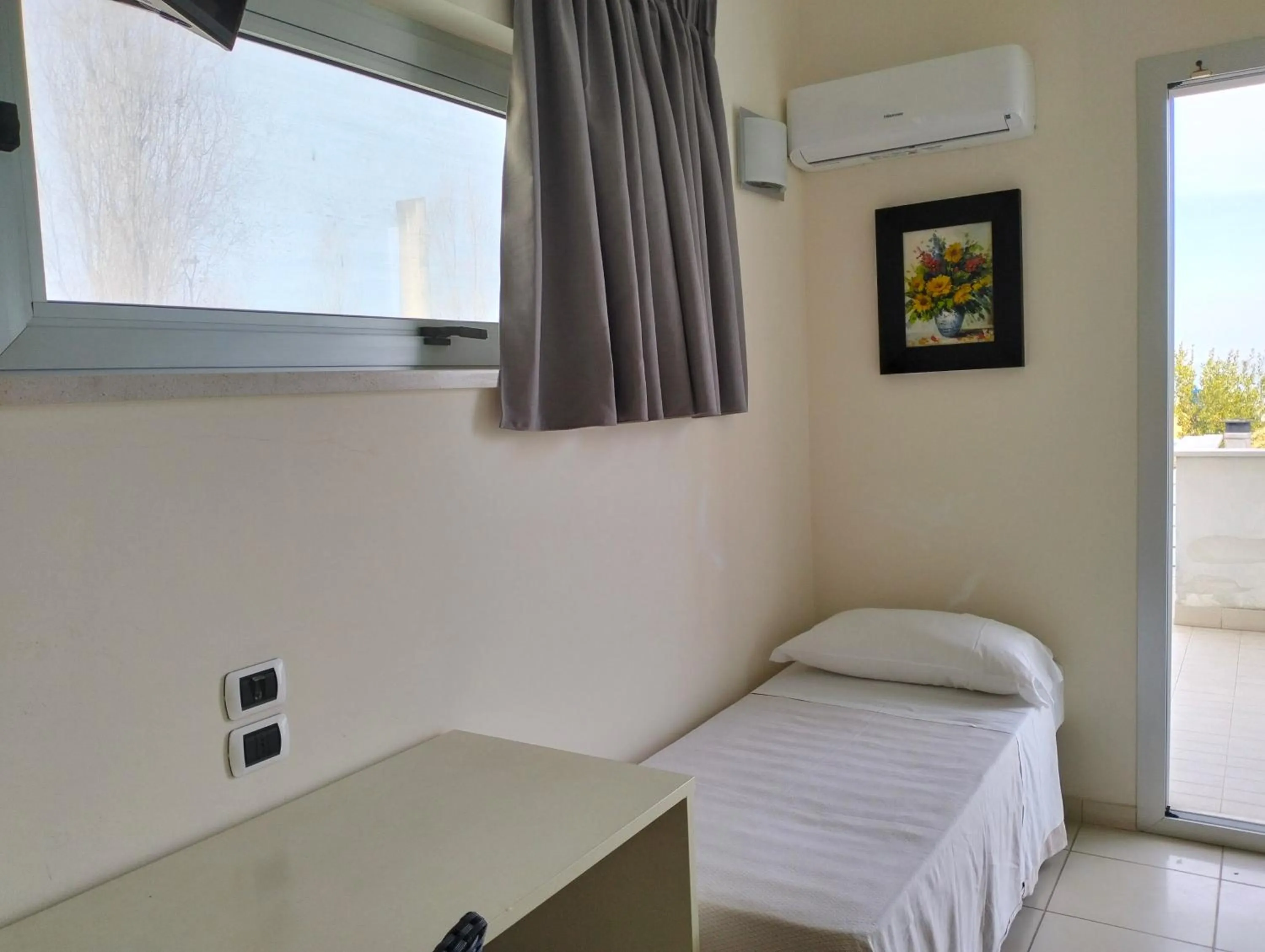 Bedroom, Bed in Hotel Riviera