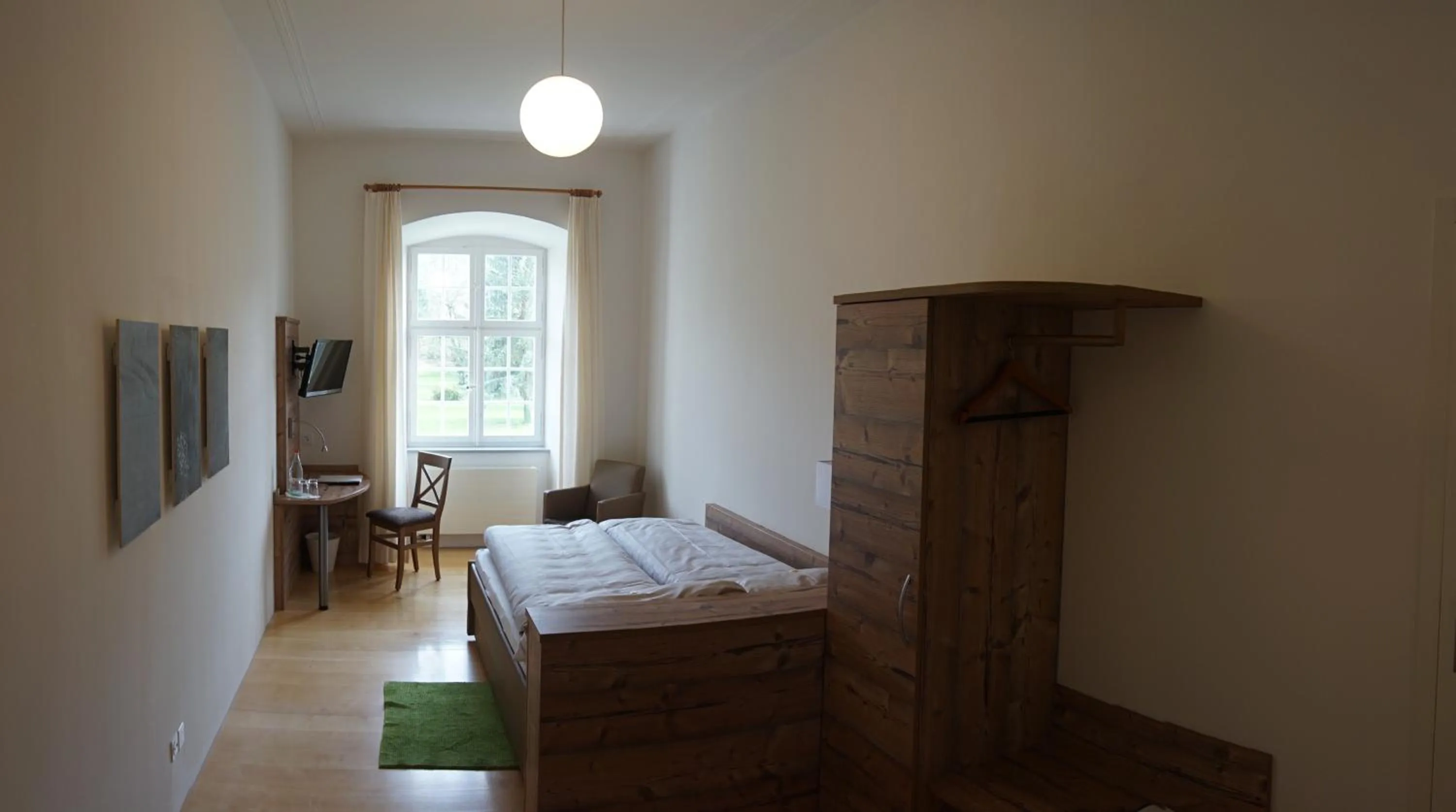 Photo of the whole room, Bed in Klosterhotel Kreuz