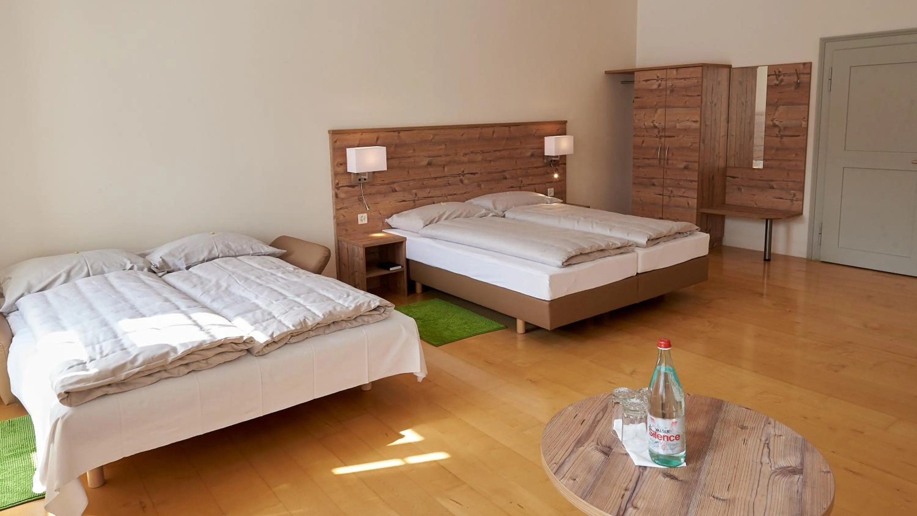 Bed in Klosterhotel Kreuz