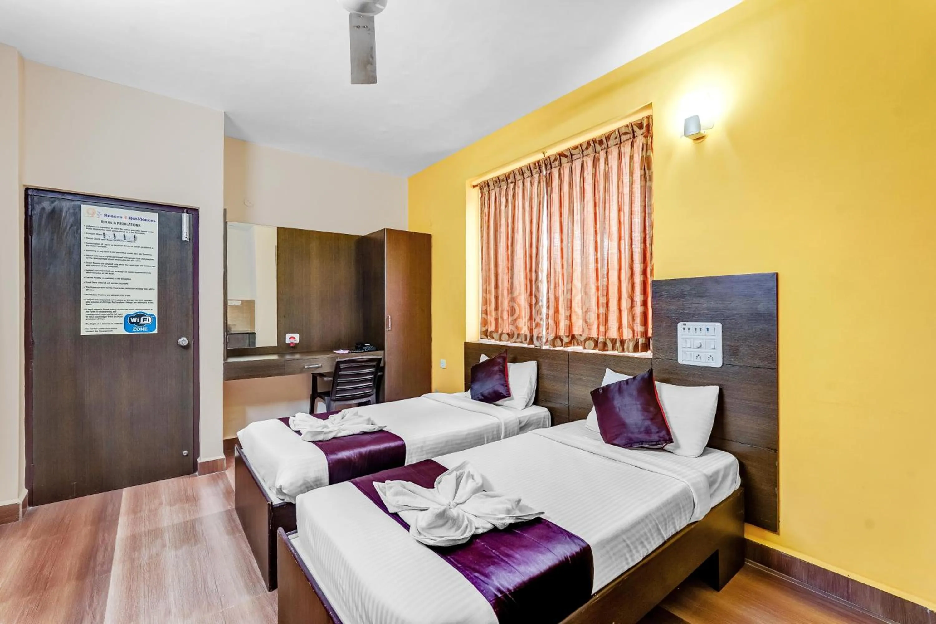 Bedroom, Bed in Season 4 Residences -Thiruvanmiyur Near Tidel park Apollo Proton cancer center and IIT Madras Research Park