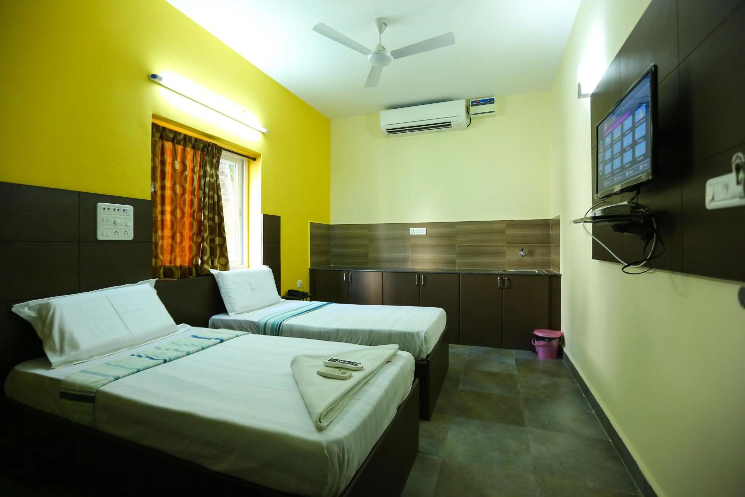 Bedroom, Bed in Season 4 Residences -Thiruvanmiyur Near Tidel park Apollo Proton cancer center and IIT Madras Research Park