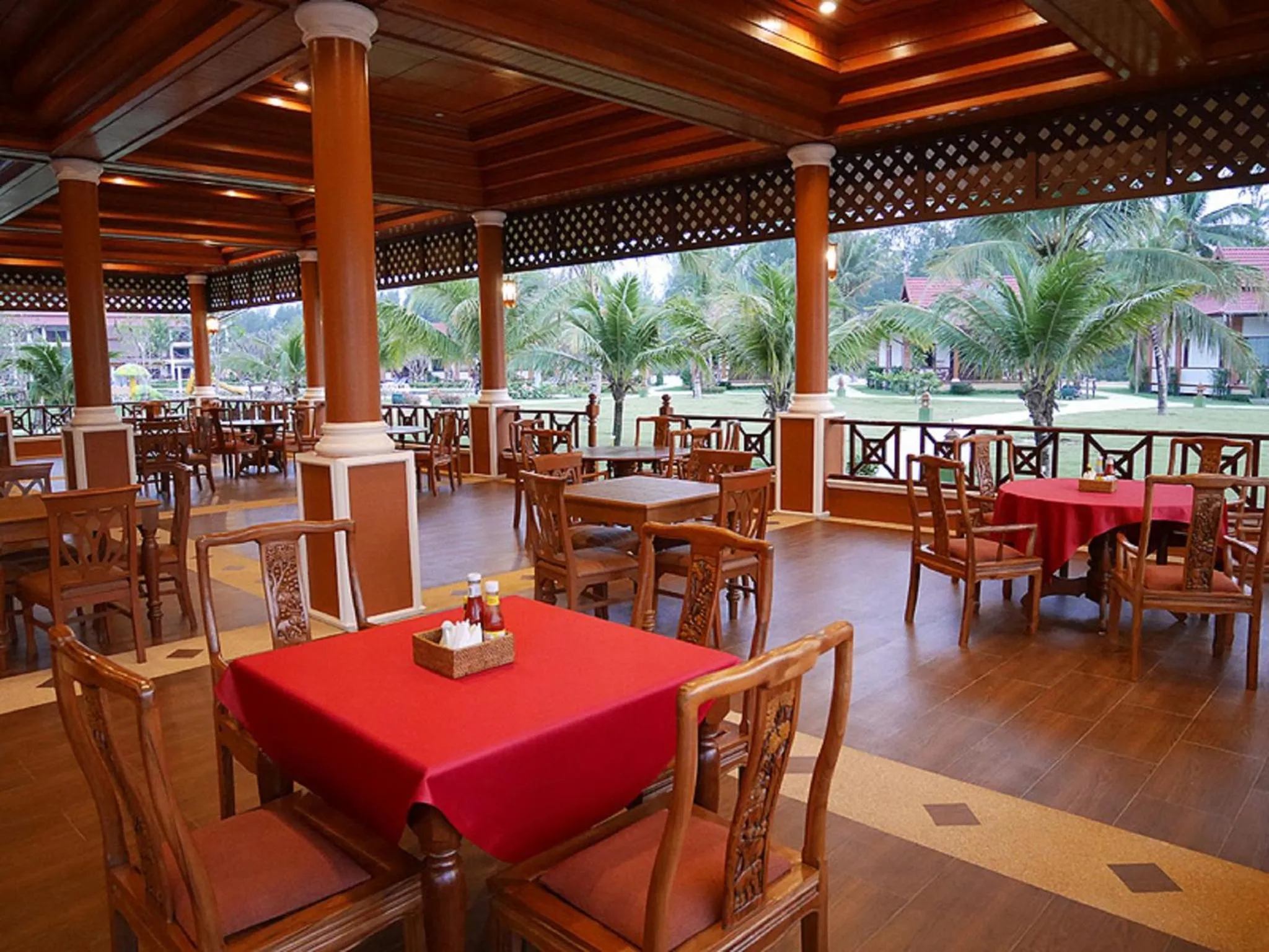 Restaurant/places to eat in The Sunset Beach Resort - Koh Kho Khao