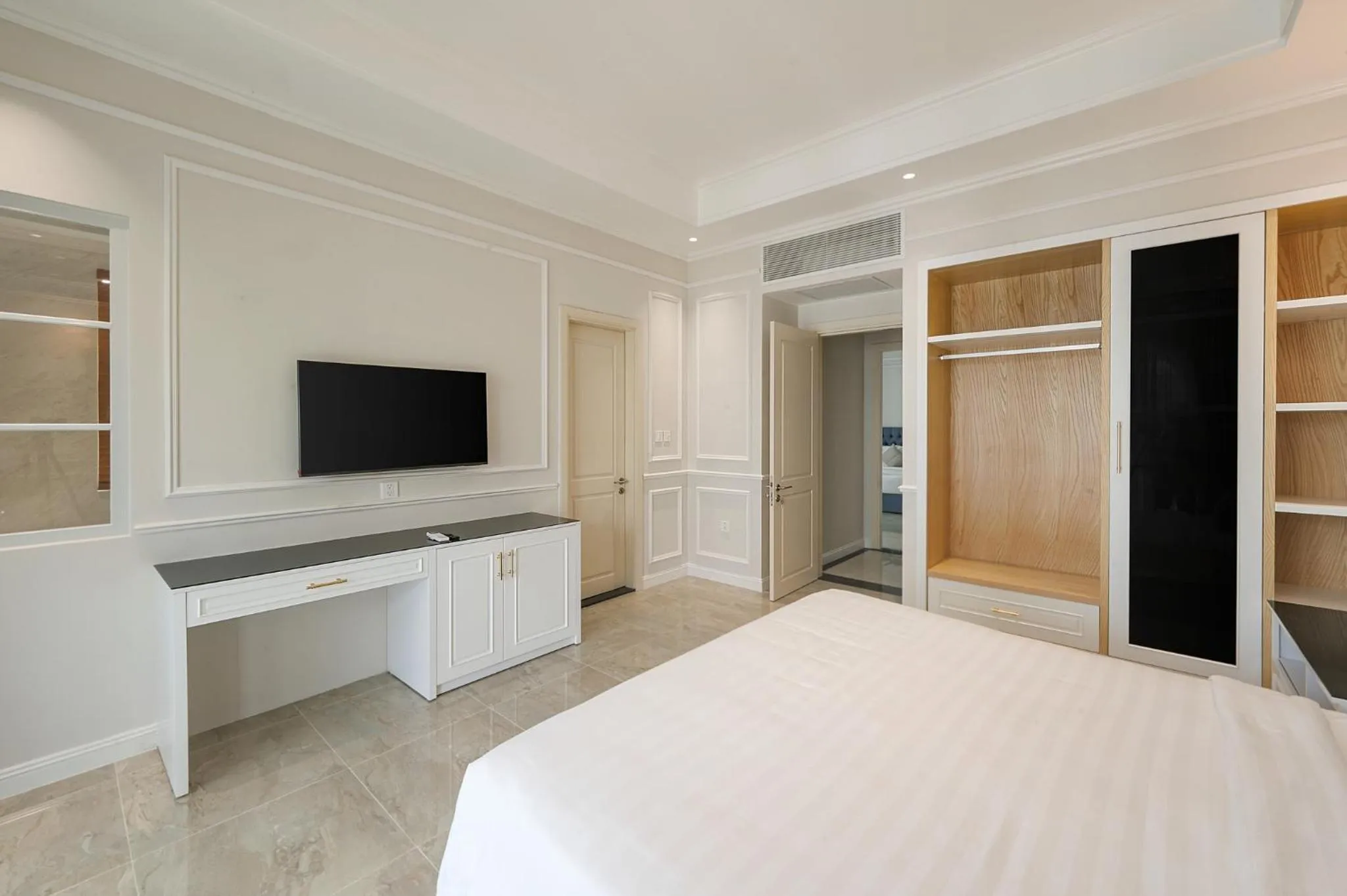 Bed in Elyday Apartment Hillside Phu Quoc - Sea & Firework view