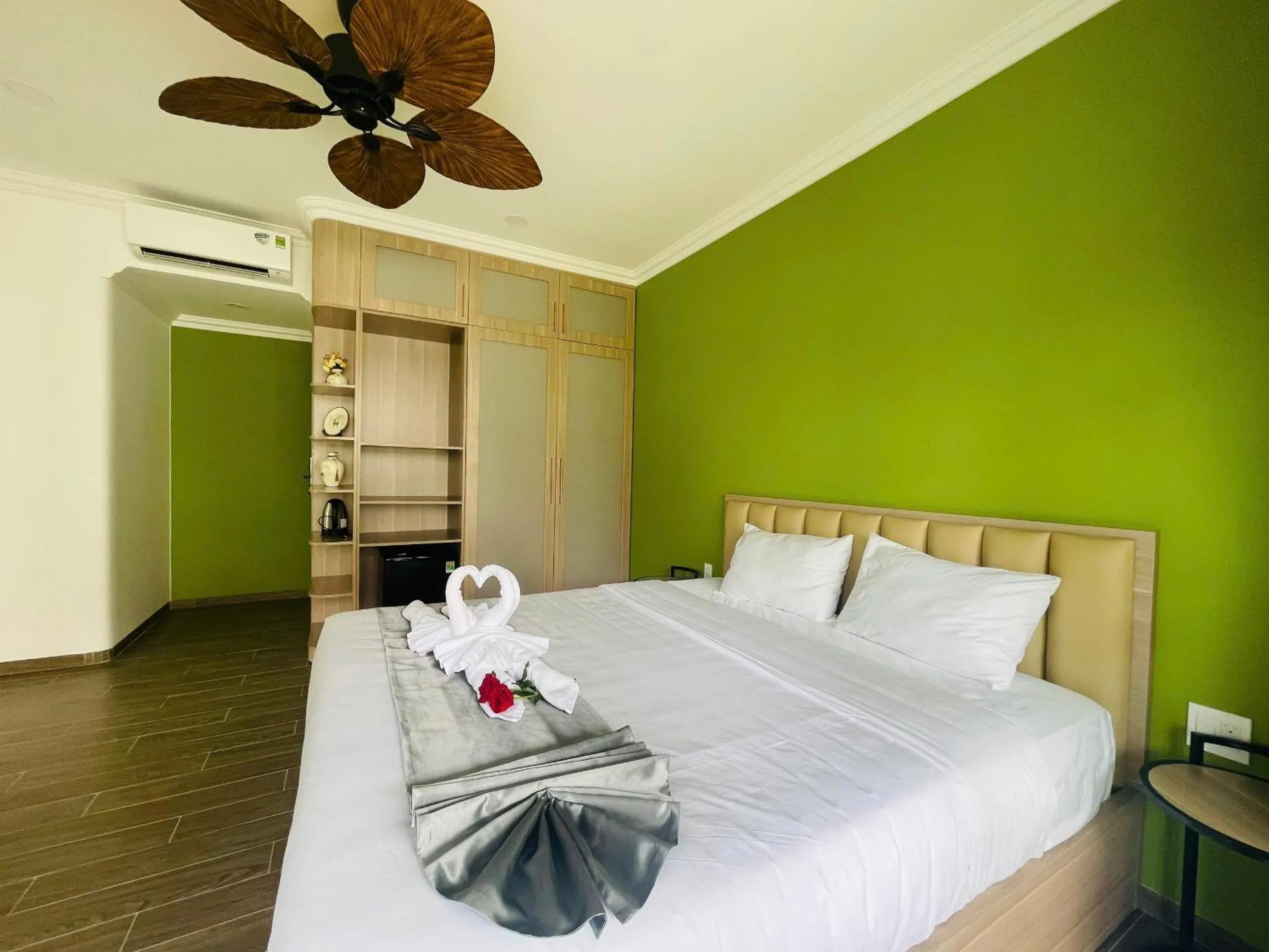 Bed in Elyday Apartment Hillside Phu Quoc - Sea & Firework view